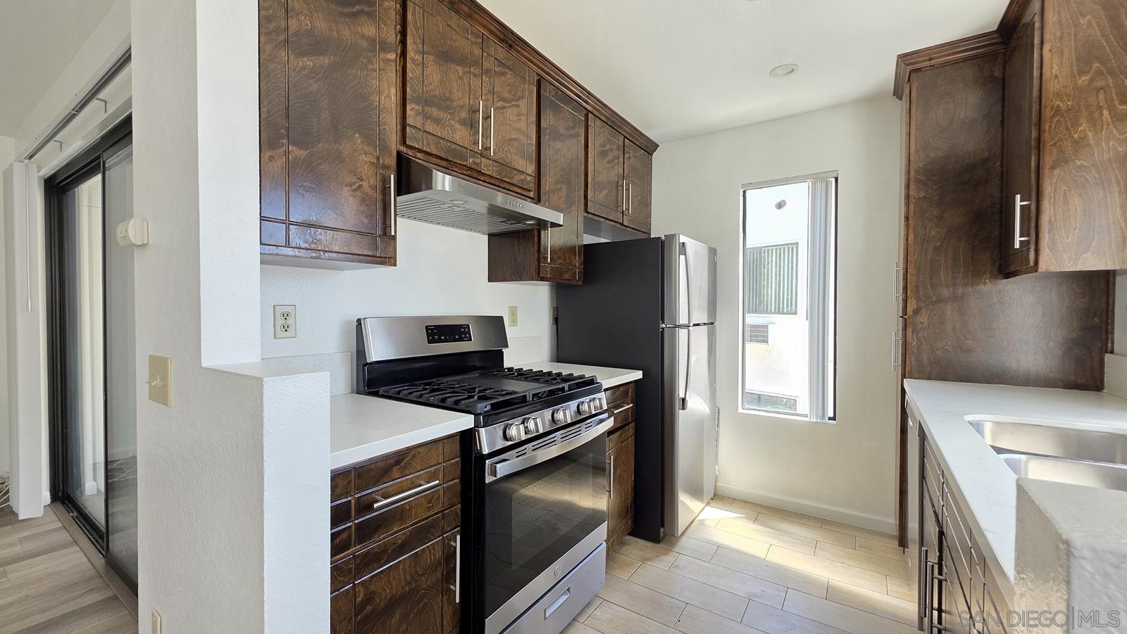 Detail Gallery Image 7 of 24 For 8451  Westmore  112, San Diego,  CA 92126 - 2 Beds | 2 Baths