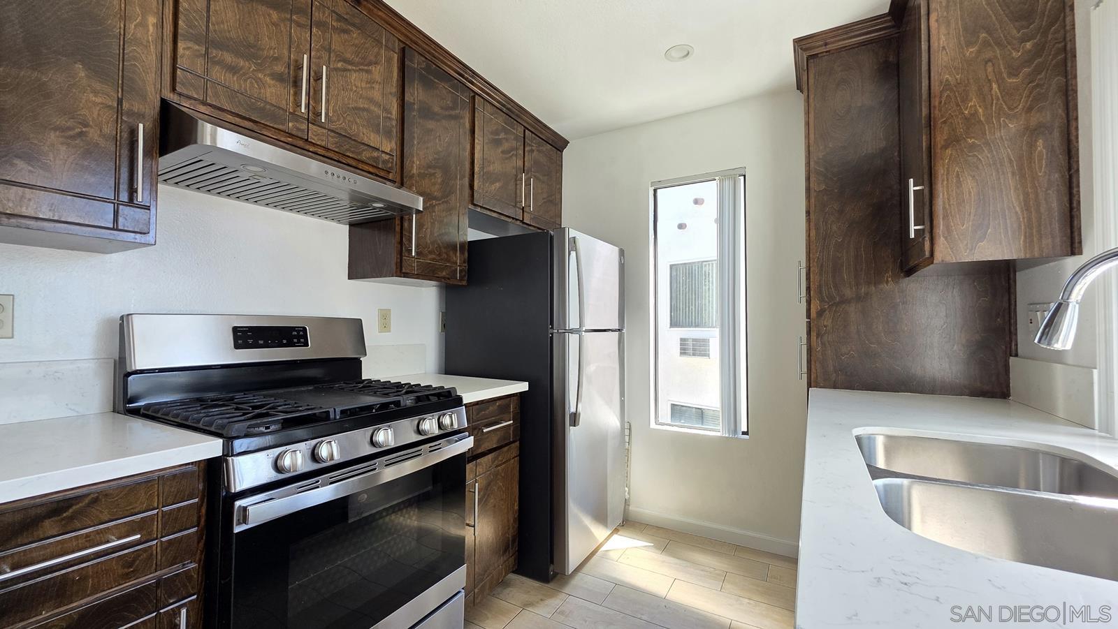 Detail Gallery Image 9 of 24 For 8451  Westmore  112, San Diego,  CA 92126 - 2 Beds | 2 Baths