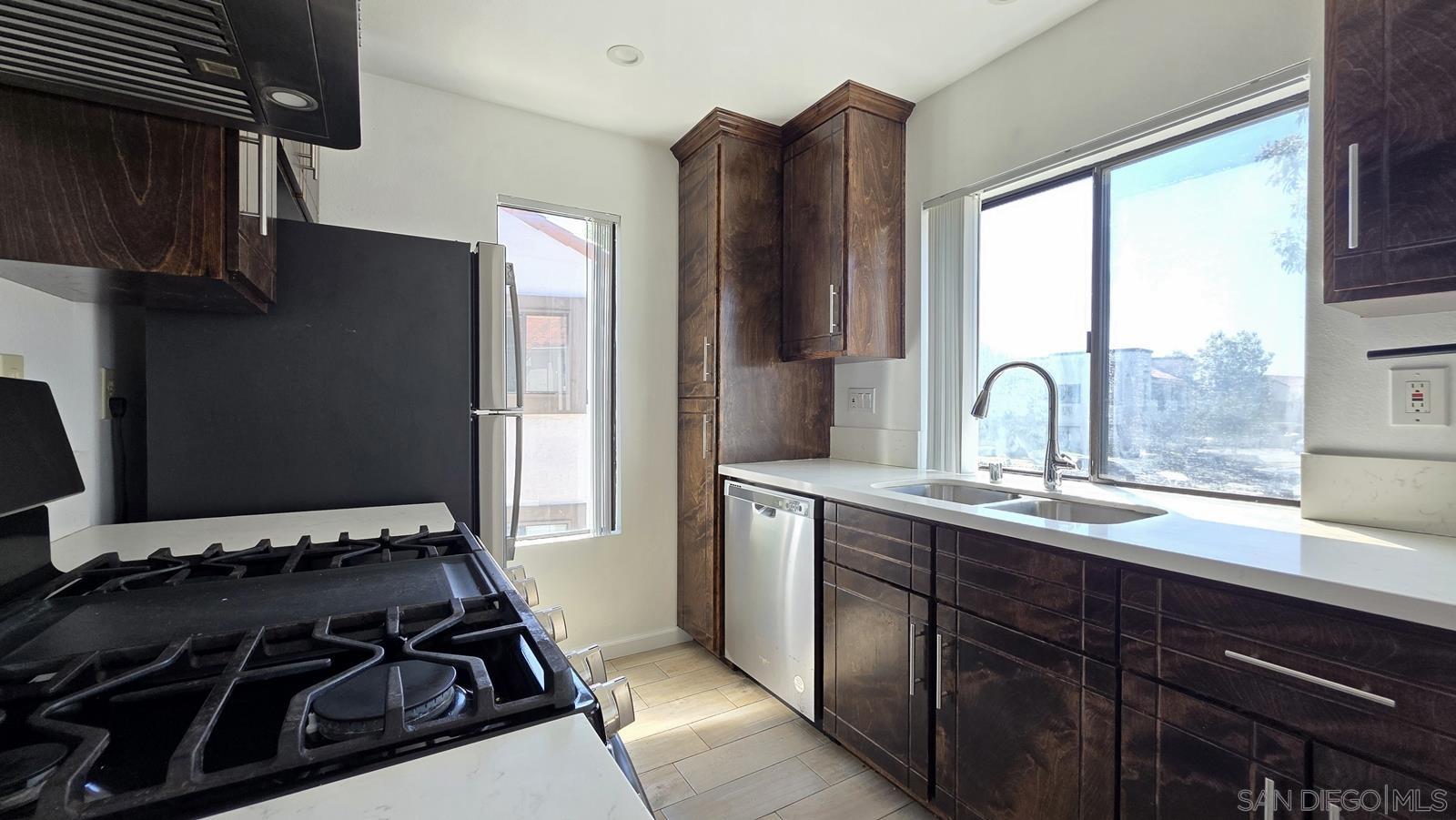 Detail Gallery Image 10 of 24 For 8451  Westmore  112, San Diego,  CA 92126 - 2 Beds | 2 Baths