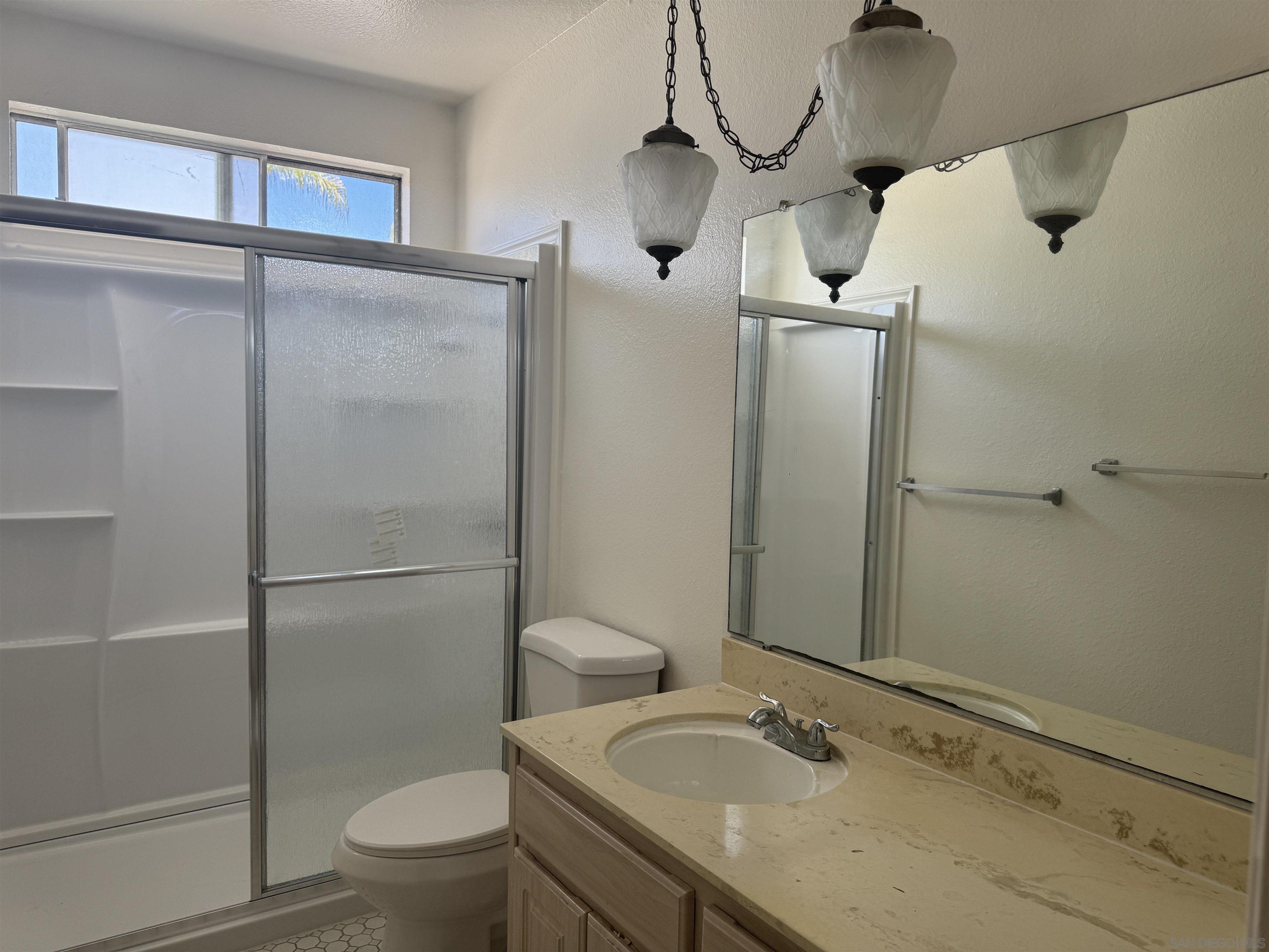 Detail Gallery Image 7 of 14 For 4617  Kensington Dr. #2, San Diego,  CA 92116 - 2 Beds | 2 Baths