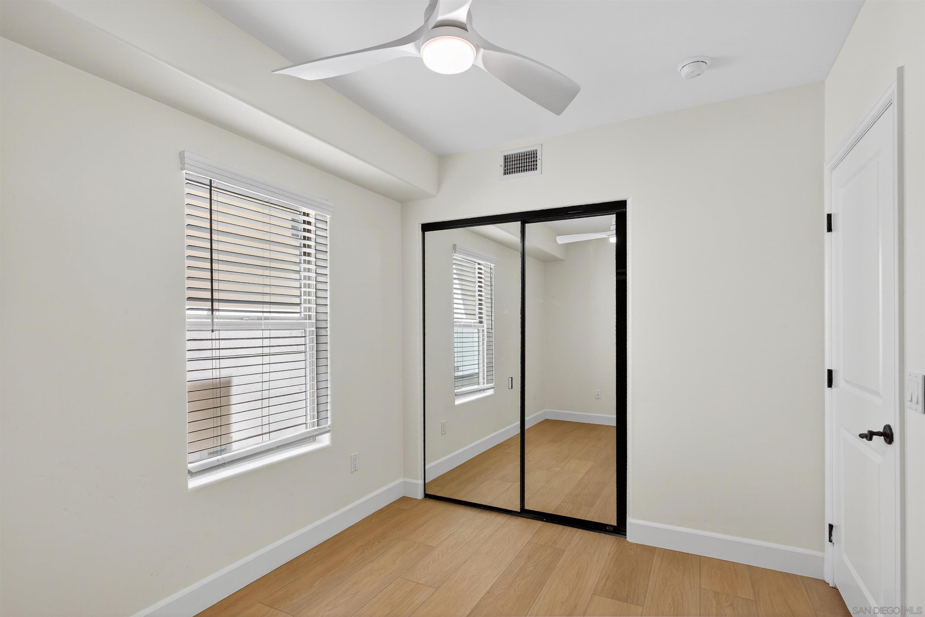 Detail Gallery Image 16 of 36 For 381  Bonair, La Jolla,  CA 92037 - 3 Beds | 2/1 Baths