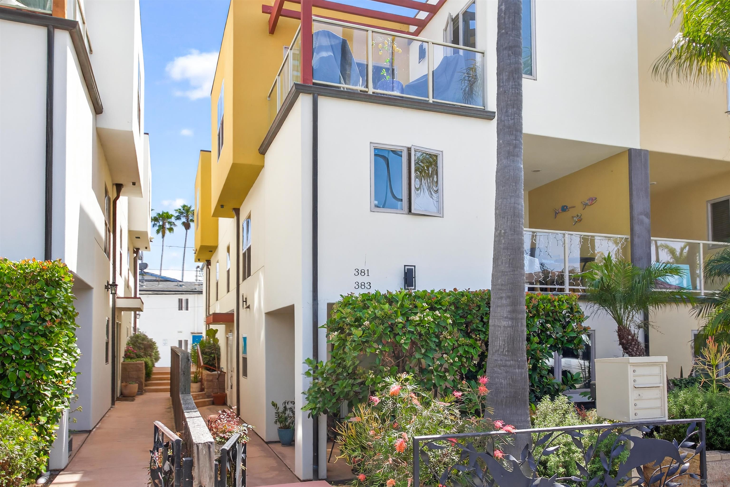 Detail Gallery Image 26 of 36 For 381  Bonair, La Jolla,  CA 92037 - 3 Beds | 2/1 Baths