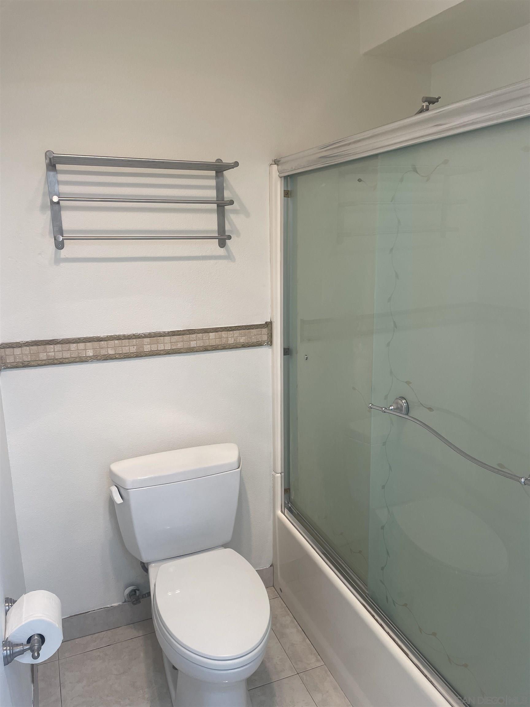 Detail Gallery Image 14 of 22 For 9949  Erma Rd.  106, San Diego,  CA 92131 - 2 Beds | 2 Baths