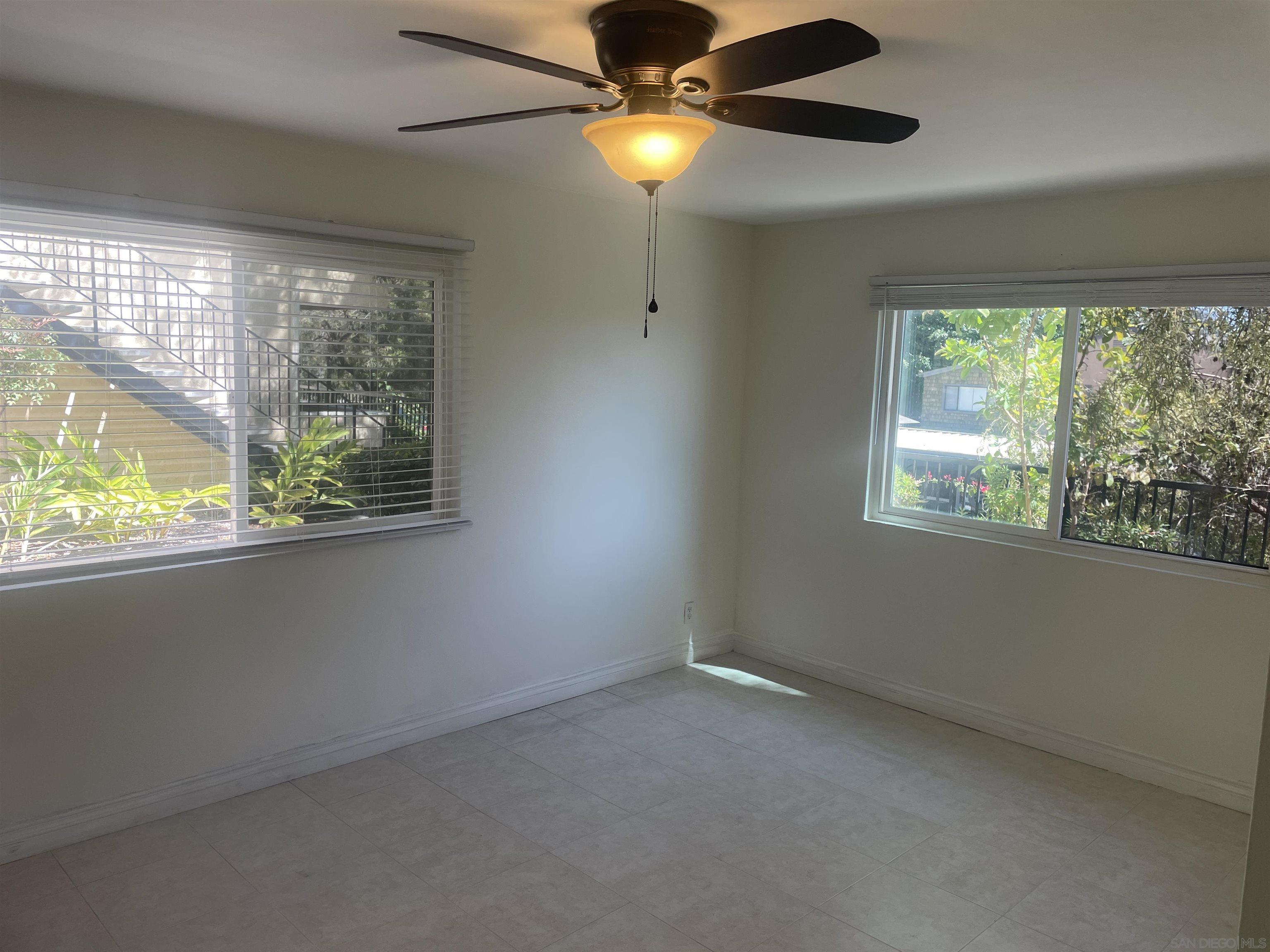 Detail Gallery Image 9 of 22 For 9949  Erma Rd.  106, San Diego,  CA 92131 - 2 Beds | 2 Baths