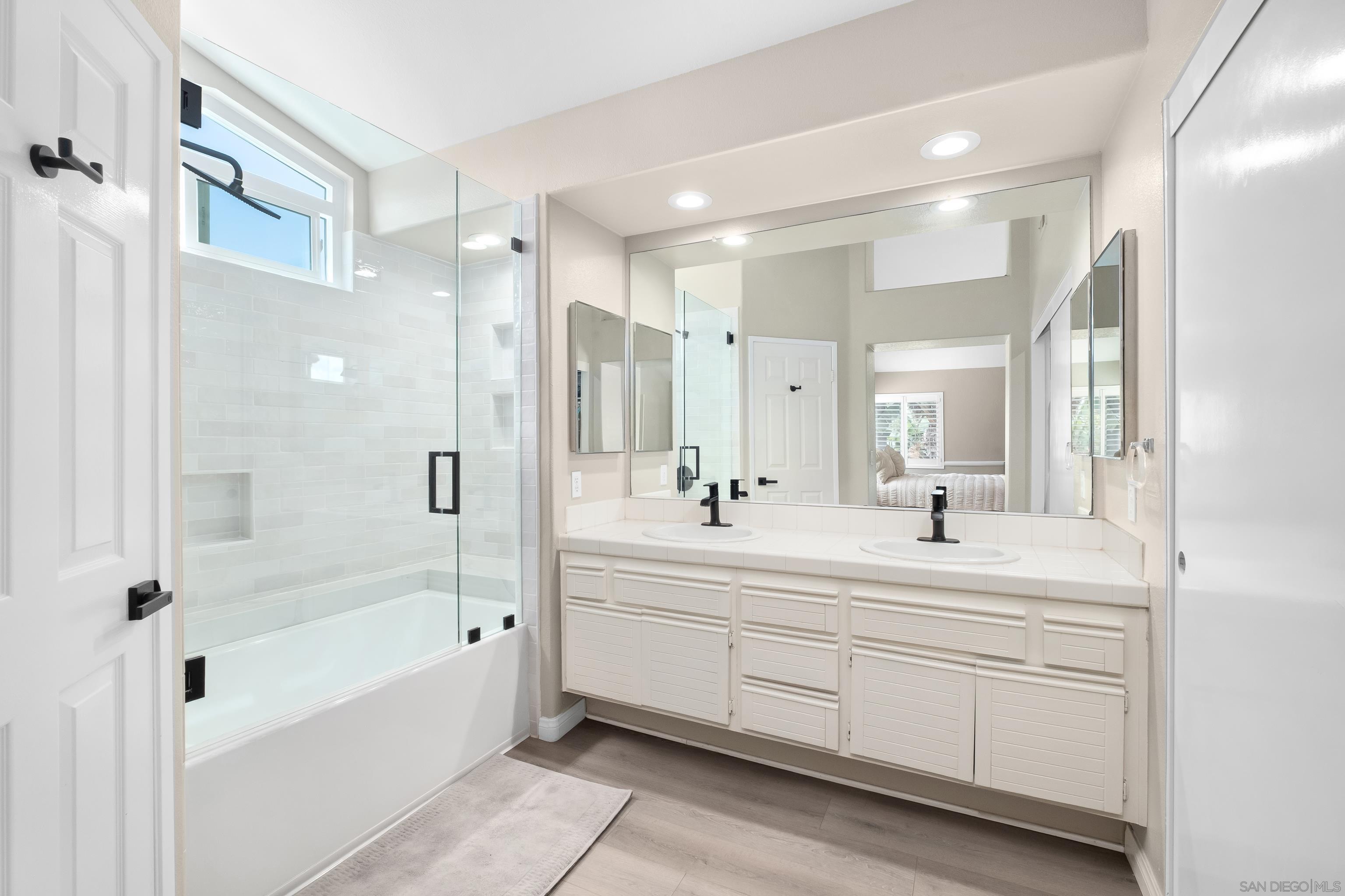 Detail Gallery Image 22 of 44 For 1865  Ithaca Dr, Vista,  CA 92081 - 3 Beds | 2/1 Baths