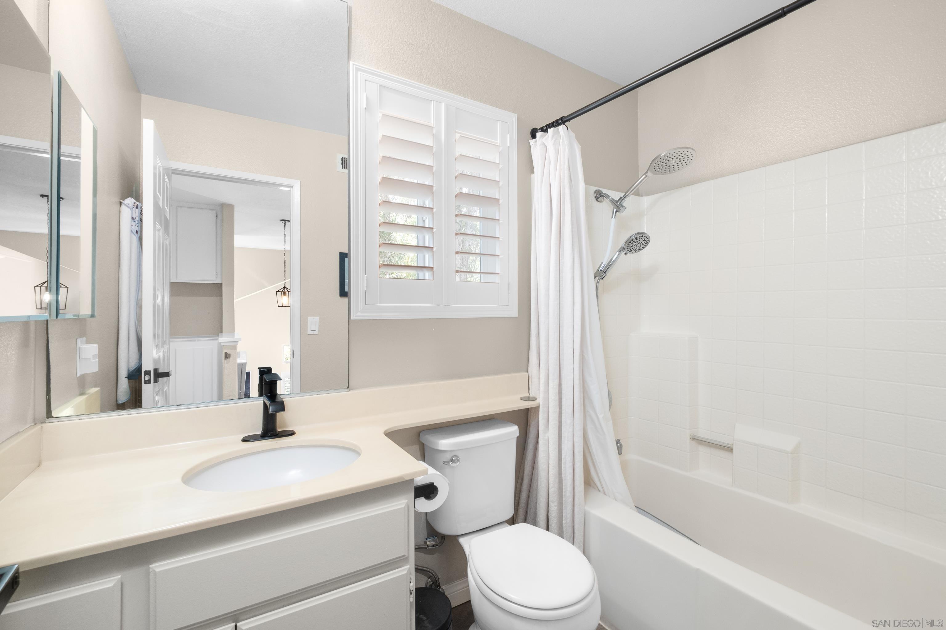 Detail Gallery Image 27 of 44 For 1865  Ithaca Dr, Vista,  CA 92081 - 3 Beds | 2/1 Baths