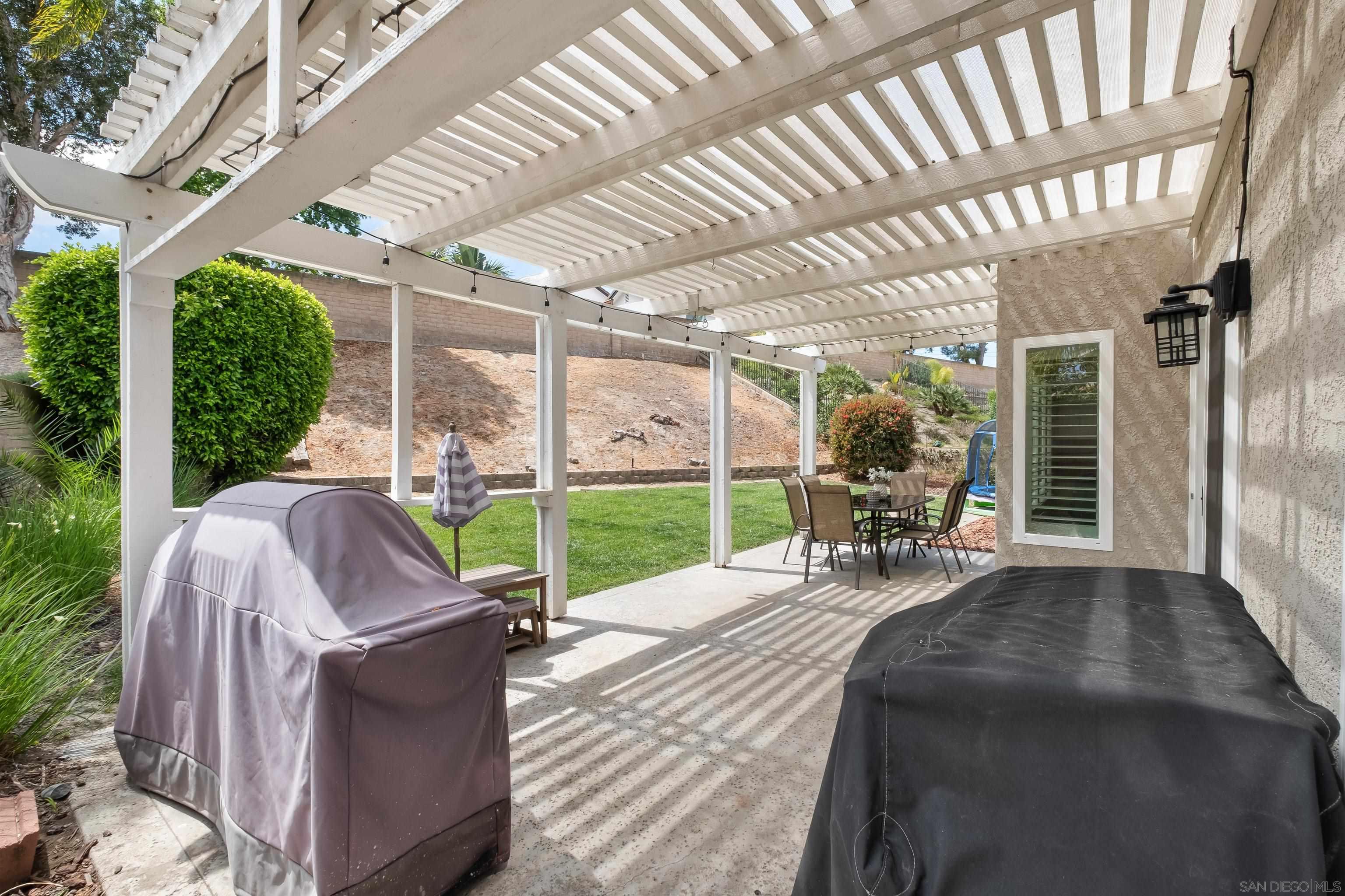 Detail Gallery Image 33 of 44 For 1865  Ithaca Dr, Vista,  CA 92081 - 3 Beds | 2/1 Baths