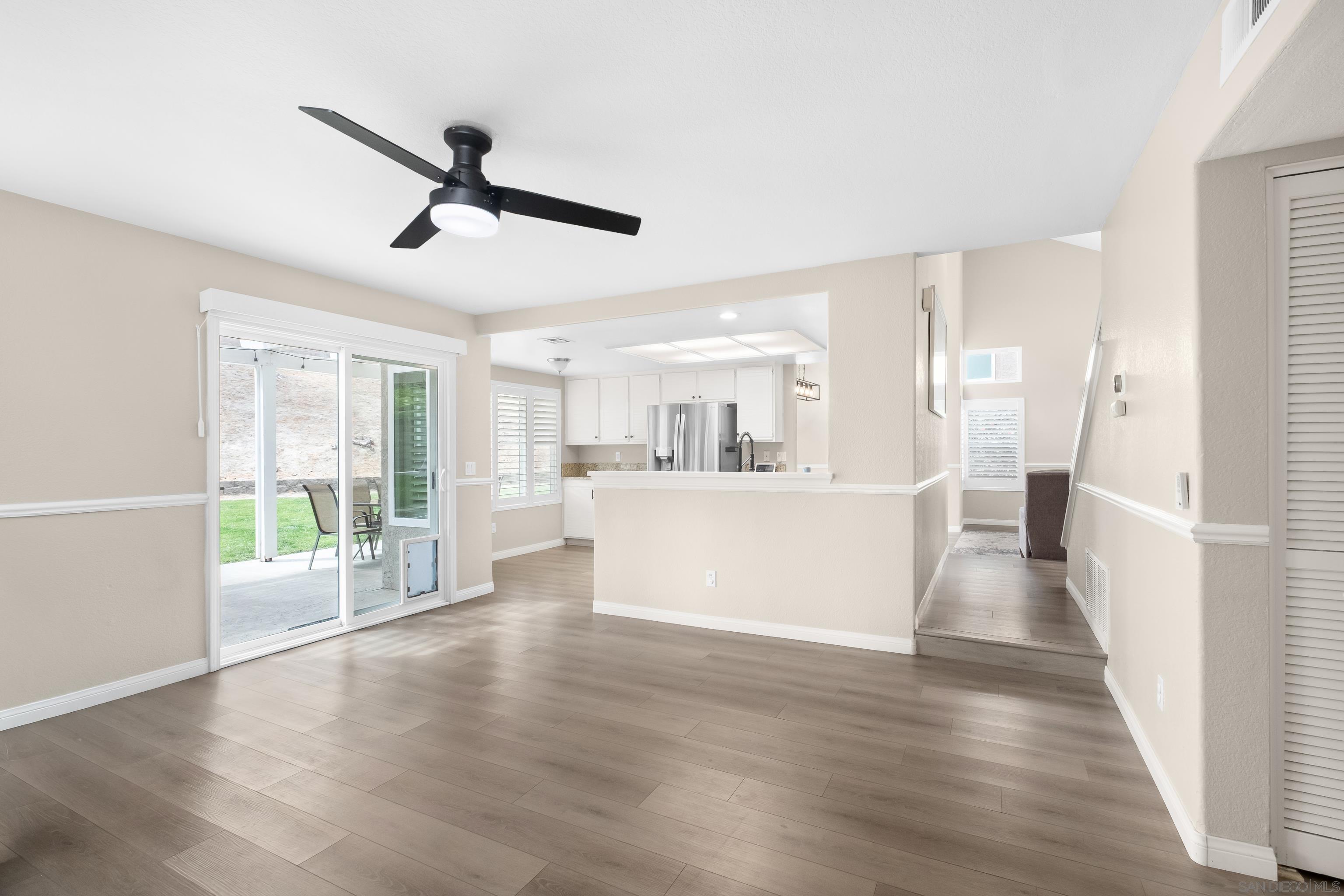 Detail Gallery Image 9 of 44 For 1865  Ithaca Dr, Vista,  CA 92081 - 3 Beds | 2/1 Baths