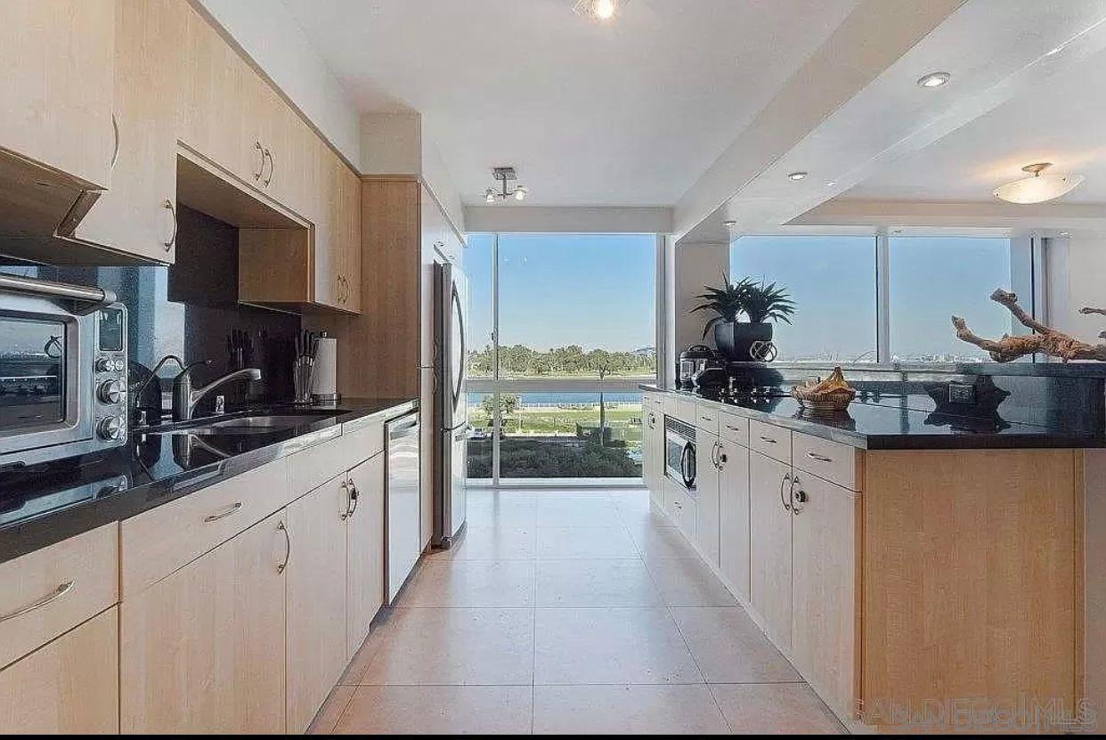 Front Image Thumbnail for SD260008950