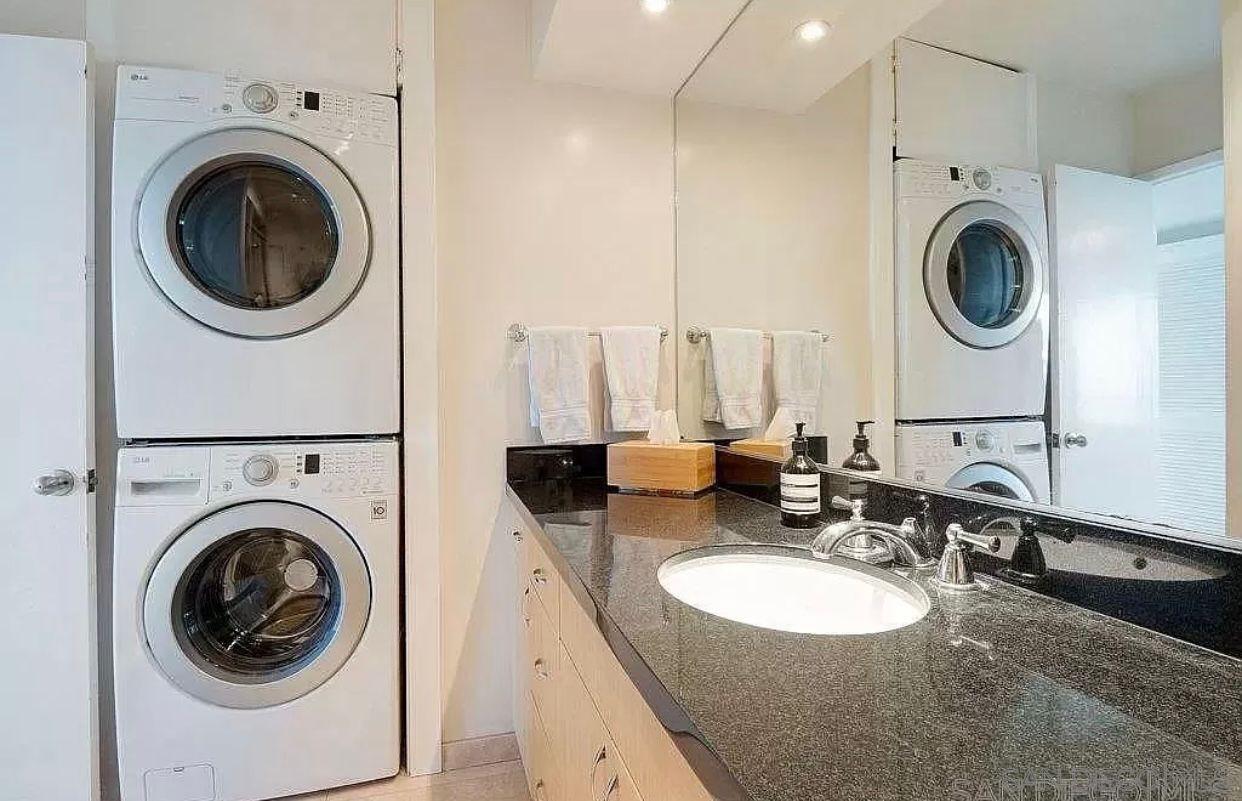 Detail Gallery Image 12 of 12 For 1770  Avenida Del Mundo  204, Coronado,  CA 92118 - 2 Beds | 2 Baths