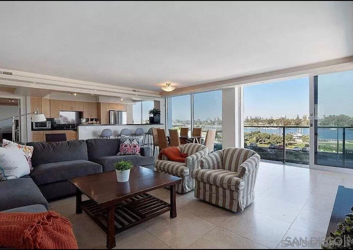 Detail Gallery Image 6 of 12 For 1770  Avenida Del Mundo  204, Coronado,  CA 92118 - 2 Beds | 2 Baths