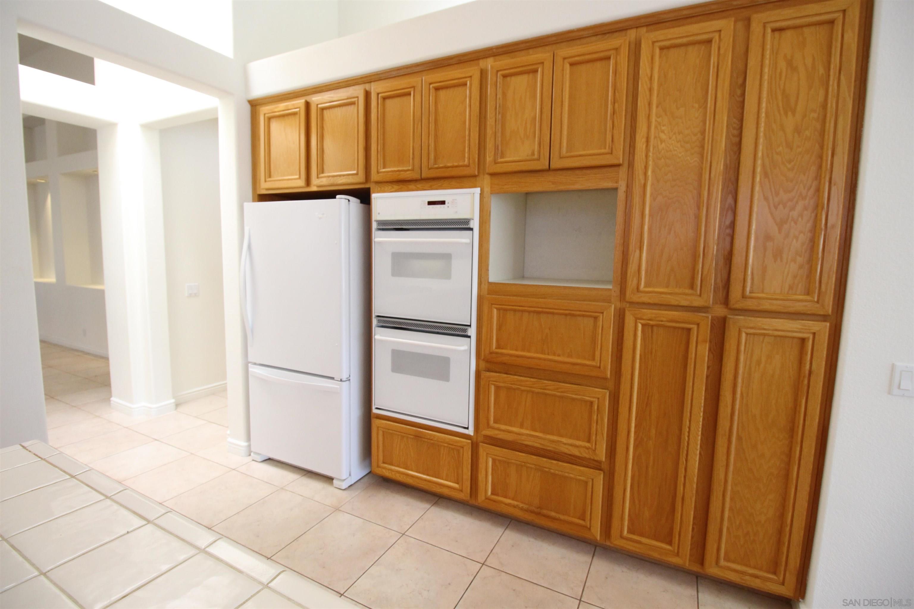 Detail Gallery Image 14 of 34 For 12523  Cypress Woods, San Diego,  CA 92131 - 3 Beds | 2 Baths