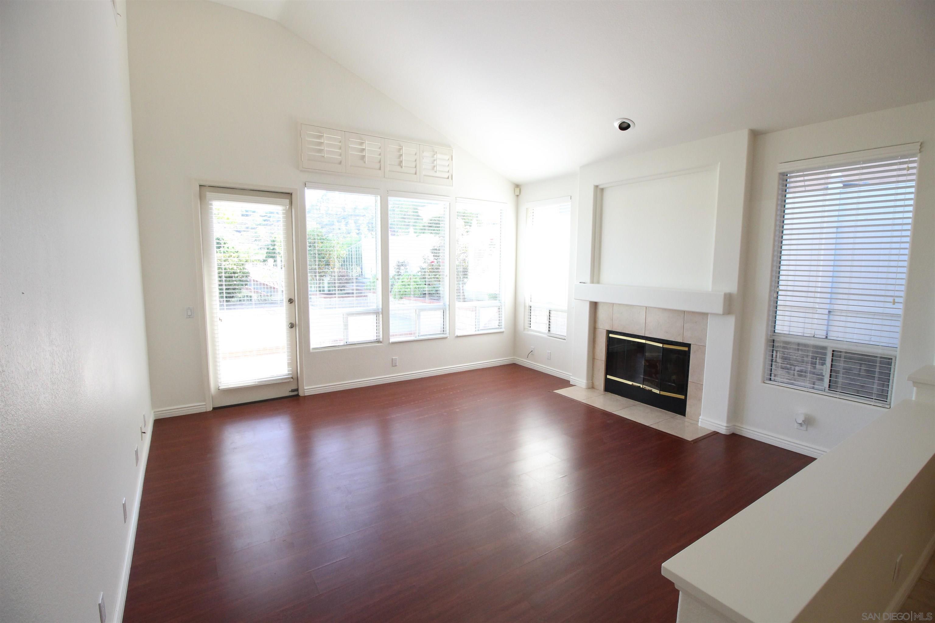 Detail Gallery Image 15 of 34 For 12523  Cypress Woods, San Diego,  CA 92131 - 3 Beds | 2 Baths