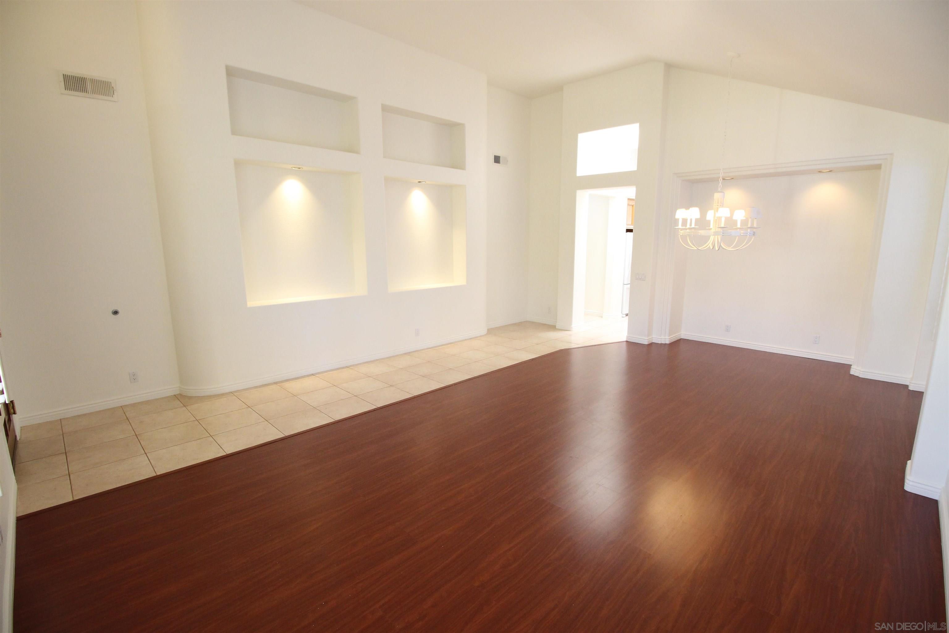 Detail Gallery Image 5 of 34 For 12523  Cypress Woods, San Diego,  CA 92131 - 3 Beds | 2 Baths