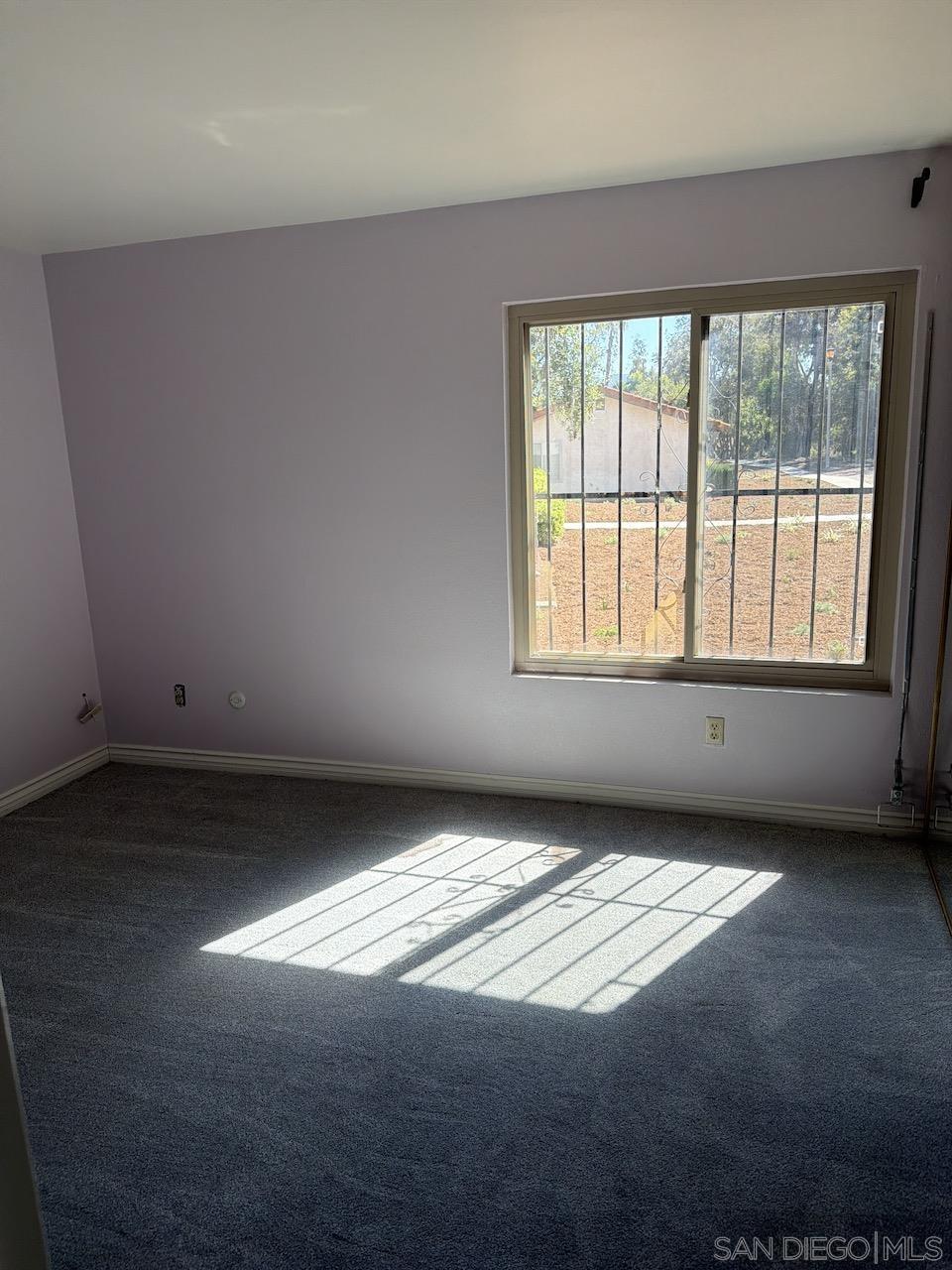 Detail Gallery Image 13 of 23 For 8119  Paradise Valley Ct, Spring Valley,  CA 91977 - 3 Beds | 2 Baths