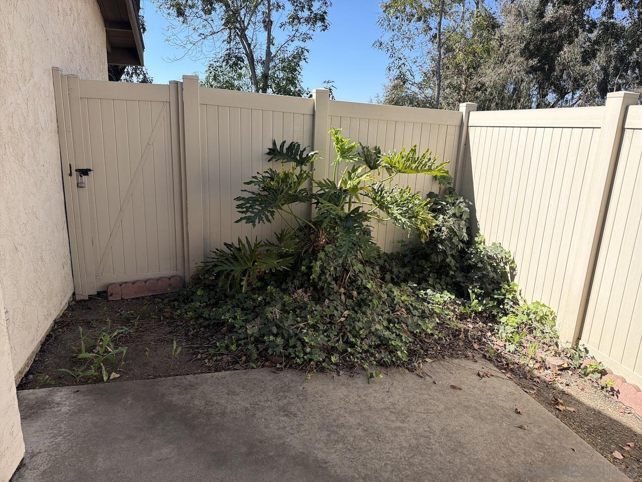 Detail Gallery Image 21 of 23 For 8119  Paradise Valley Ct, Spring Valley,  CA 91977 - 3 Beds | 2 Baths