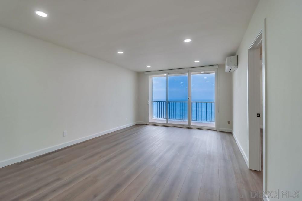 Detail Gallery Image 11 of 28 For 4909  Orchard Ave  302, San Diego,  CA 92107 - 2 Beds | 2 Baths