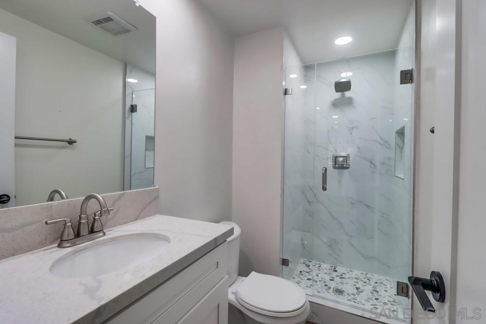 Detail Gallery Image 16 of 28 For 4909  Orchard Ave  302, San Diego,  CA 92107 - 2 Beds | 2 Baths