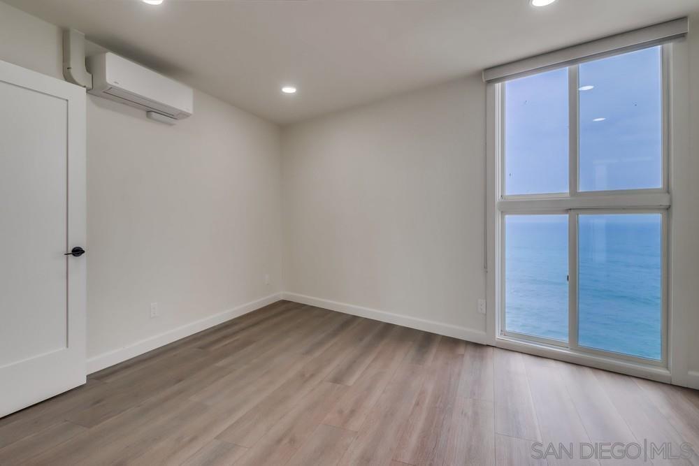 Detail Gallery Image 20 of 28 For 4909  Orchard Ave  302, San Diego,  CA 92107 - 2 Beds | 2 Baths