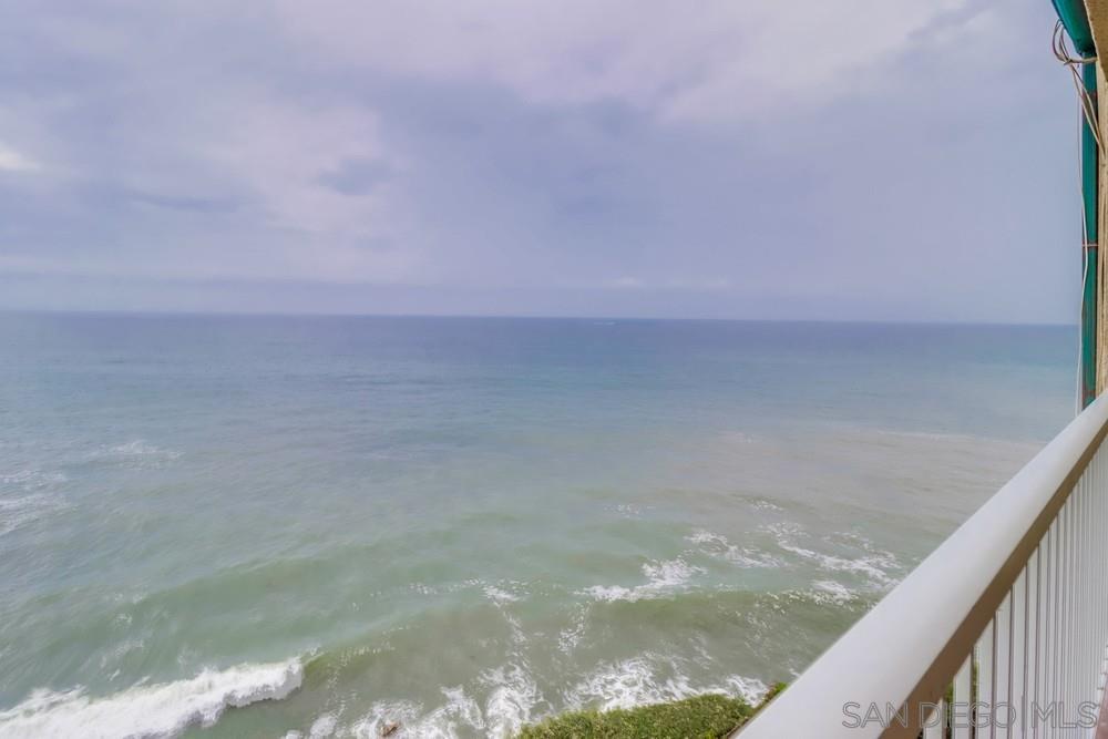 Detail Gallery Image 3 of 28 For 4909  Orchard Ave  302, San Diego,  CA 92107 - 2 Beds | 2 Baths