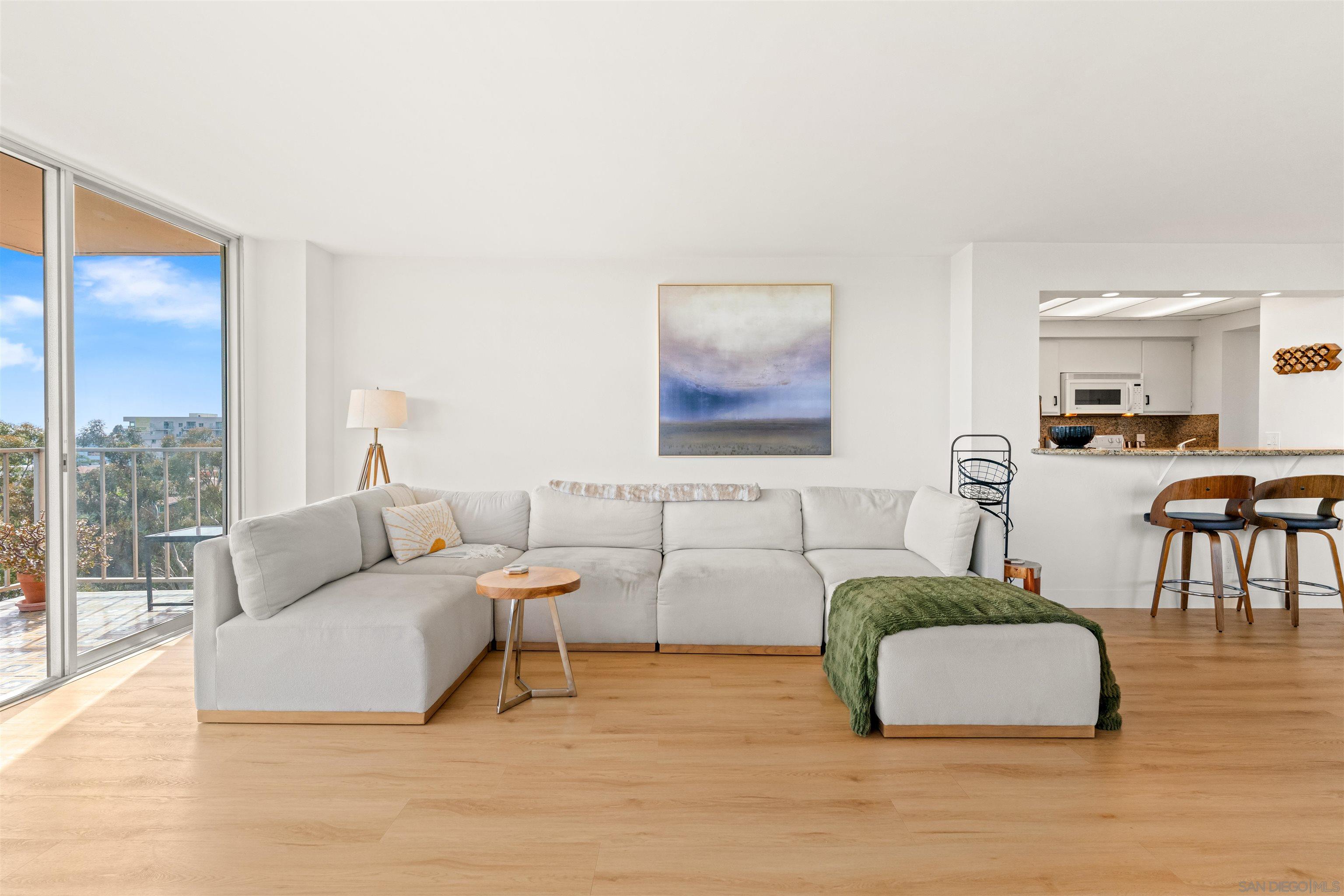 Front Image Thumbnail for SD260009062