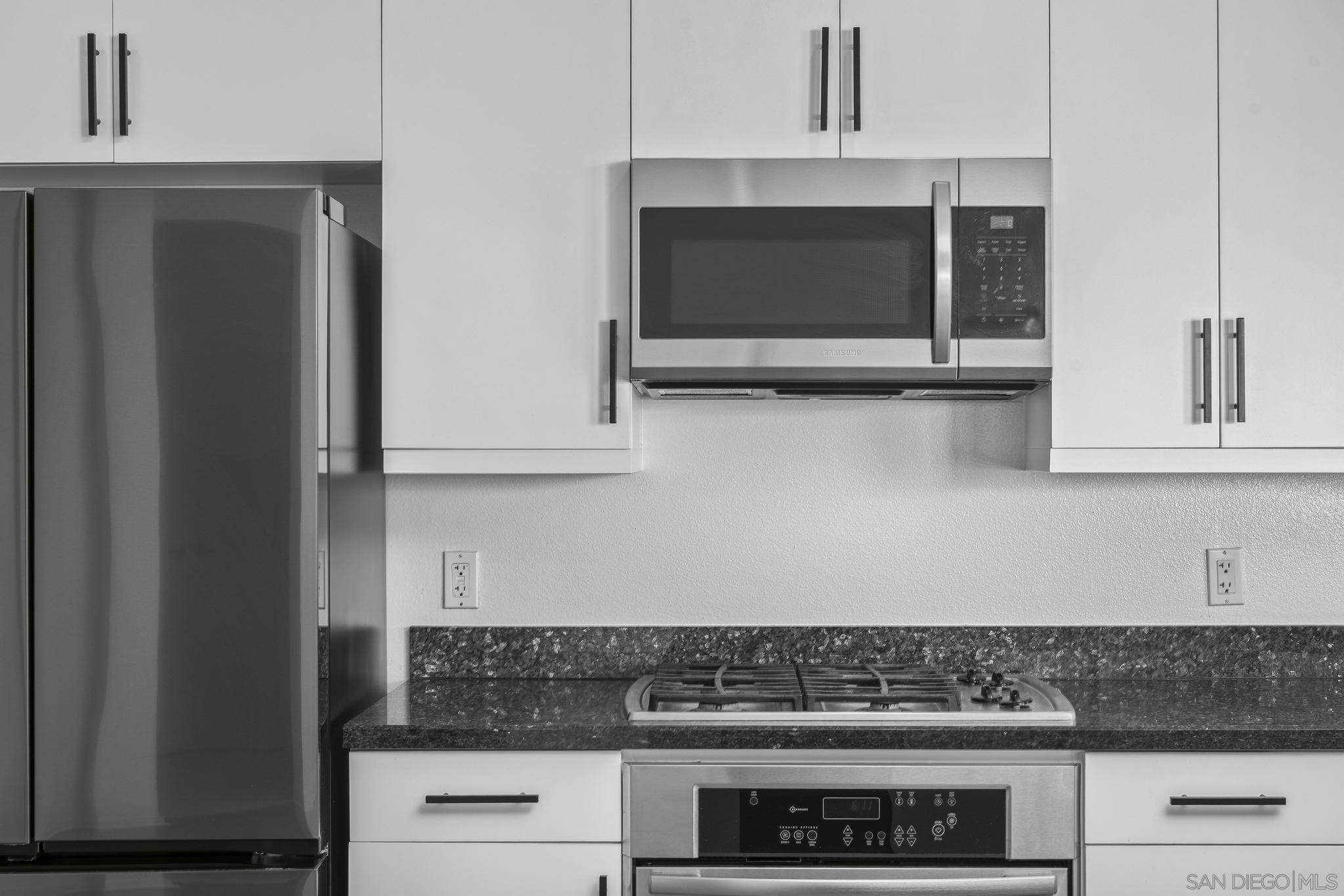 Detail Gallery Image 5 of 27 For 3650  5th  404, San Diego,  CA 92103 - 1 Beds | 1 Baths