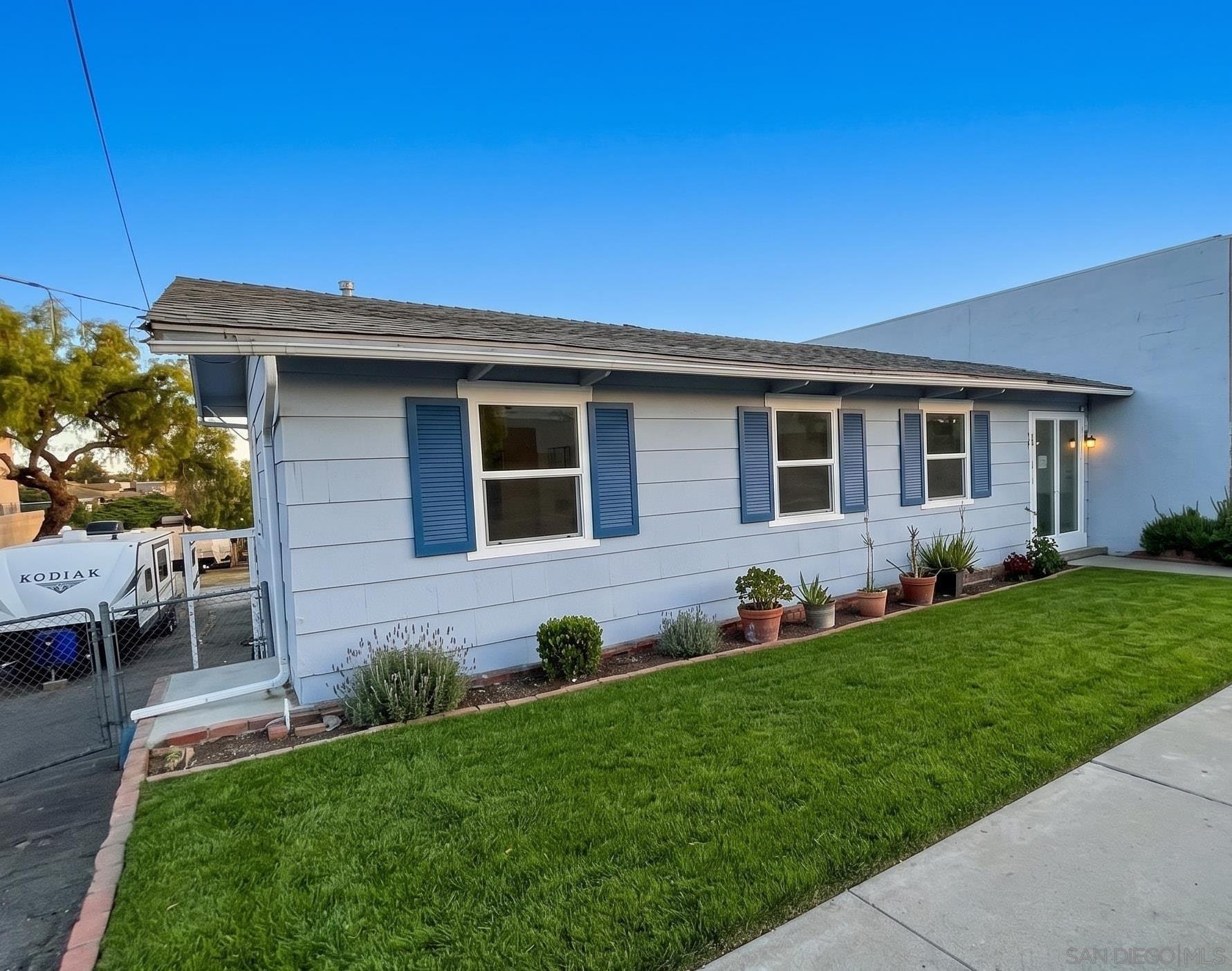 Front Image Thumbnail for SD260009076