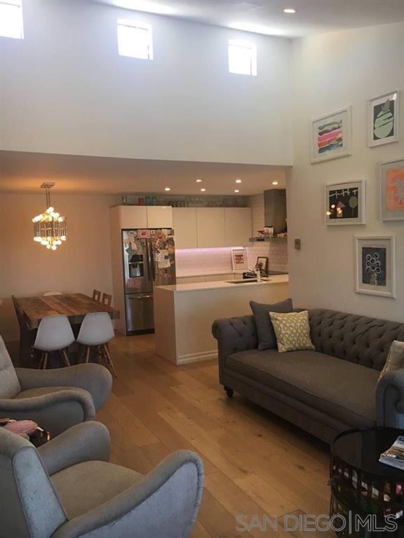 Detail Gallery Image 6 of 8 For 1855  Diamond  311, San Diego,  CA 92109 - 2 Beds | 2 Baths