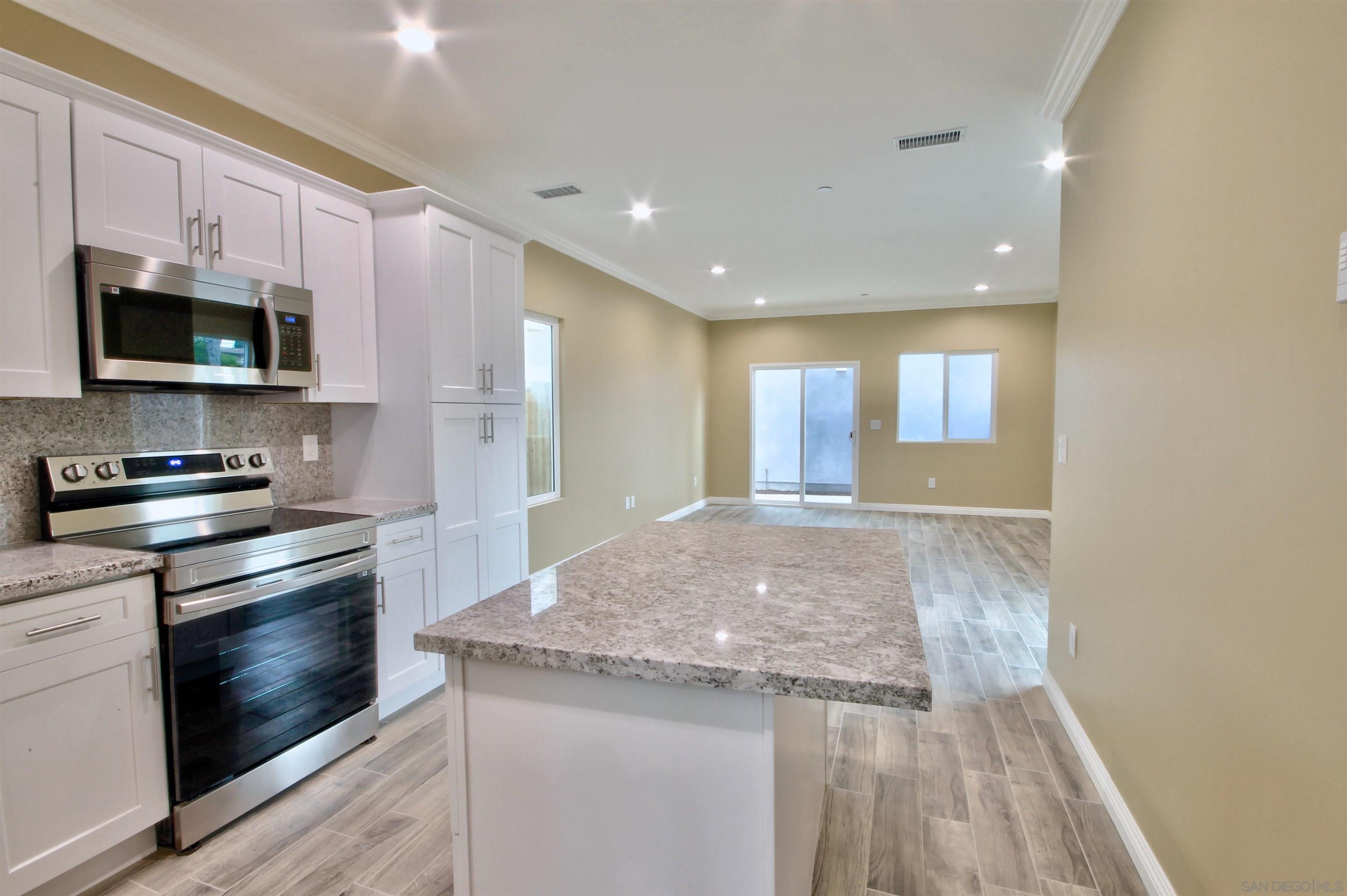 Front Image Thumbnail for SD260009116