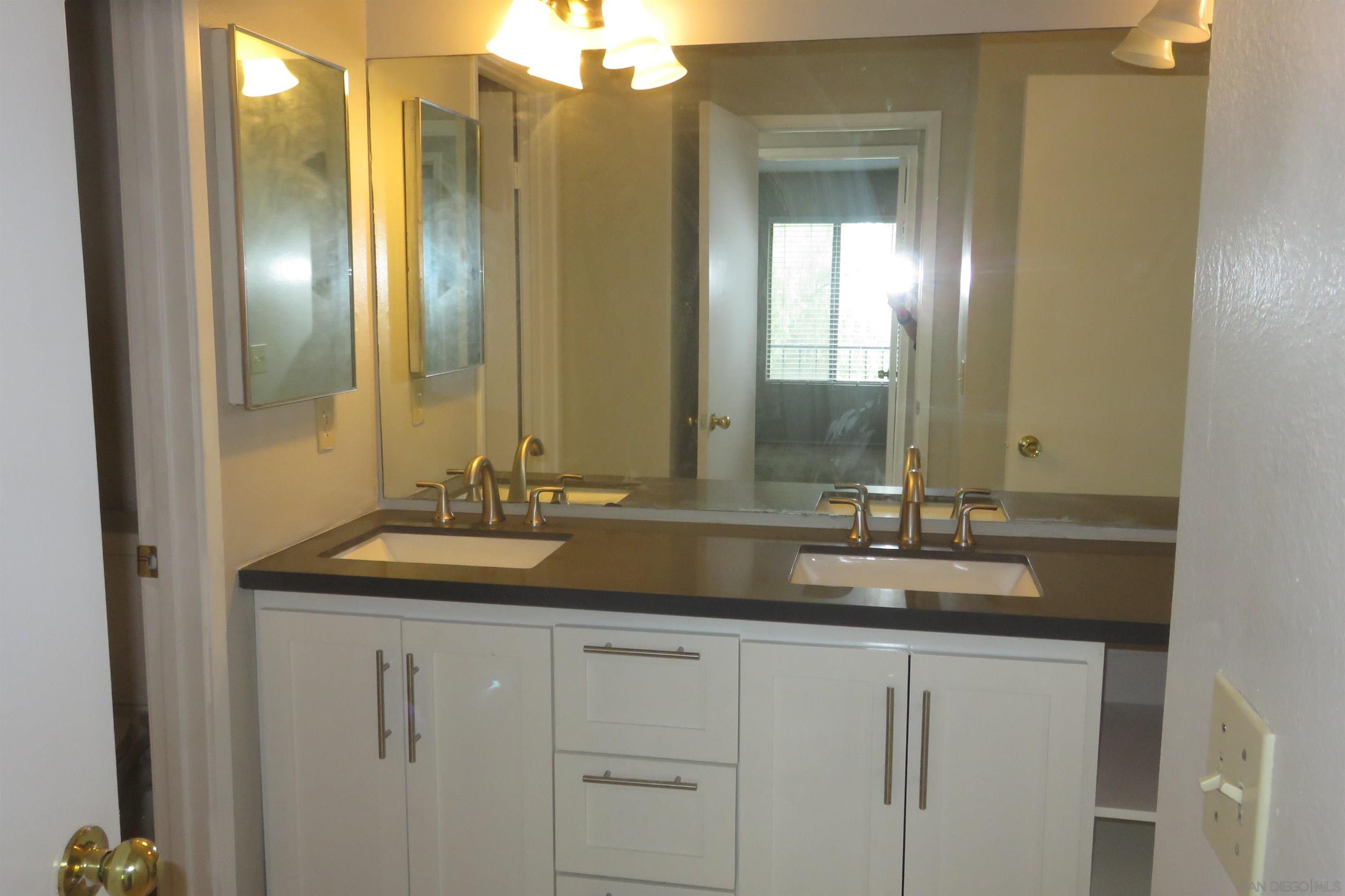 Detail Gallery Image 24 of 33 For 9526  Easter Way, San Diego,  CA 92121 - 3 Beds | 1/1 Baths