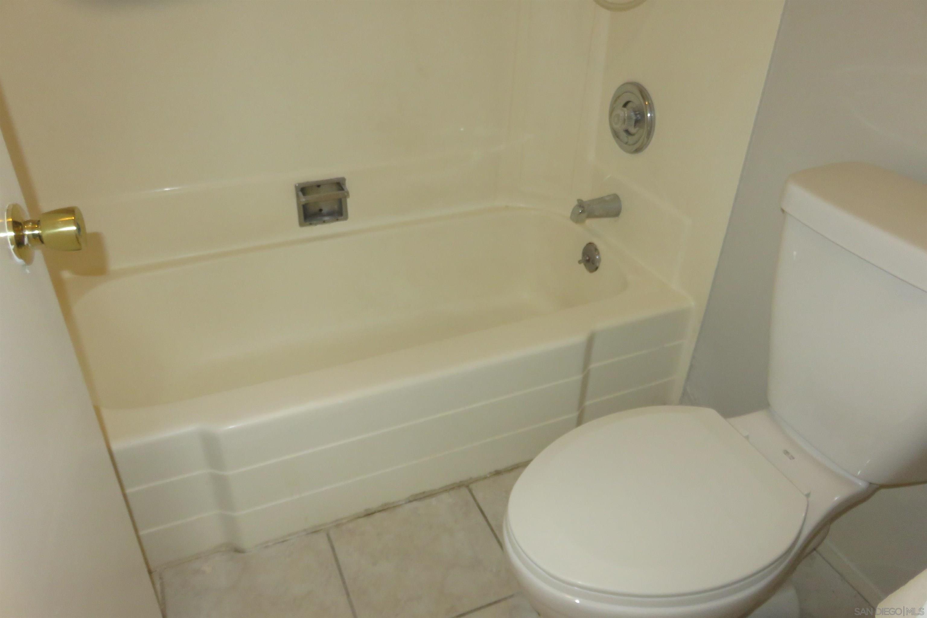 Detail Gallery Image 25 of 33 For 9526  Easter Way, San Diego,  CA 92121 - 3 Beds | 1/1 Baths