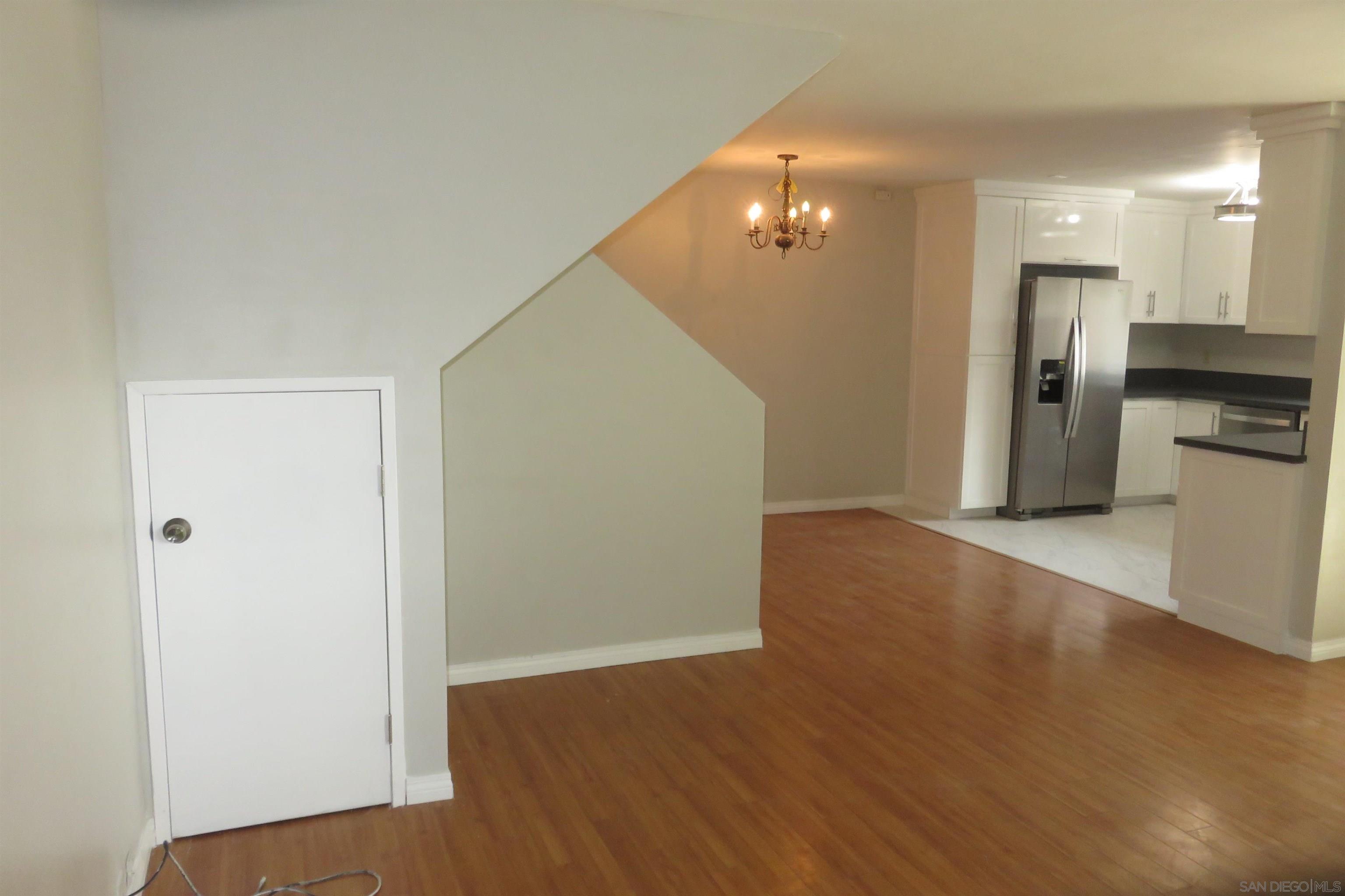 Detail Gallery Image 7 of 33 For 9526  Easter Way, San Diego,  CA 92121 - 3 Beds | 1/1 Baths