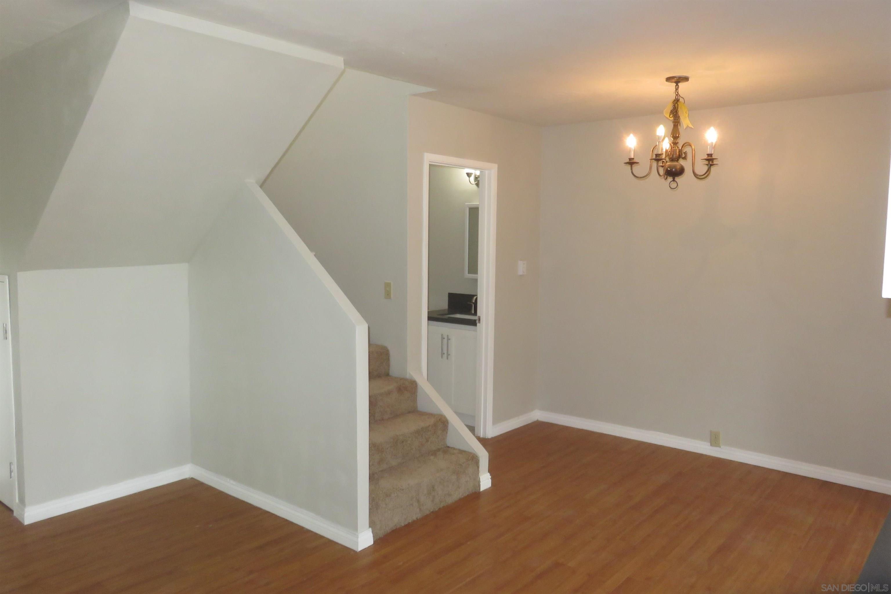 Detail Gallery Image 8 of 33 For 9526  Easter Way, San Diego,  CA 92121 - 3 Beds | 1/1 Baths