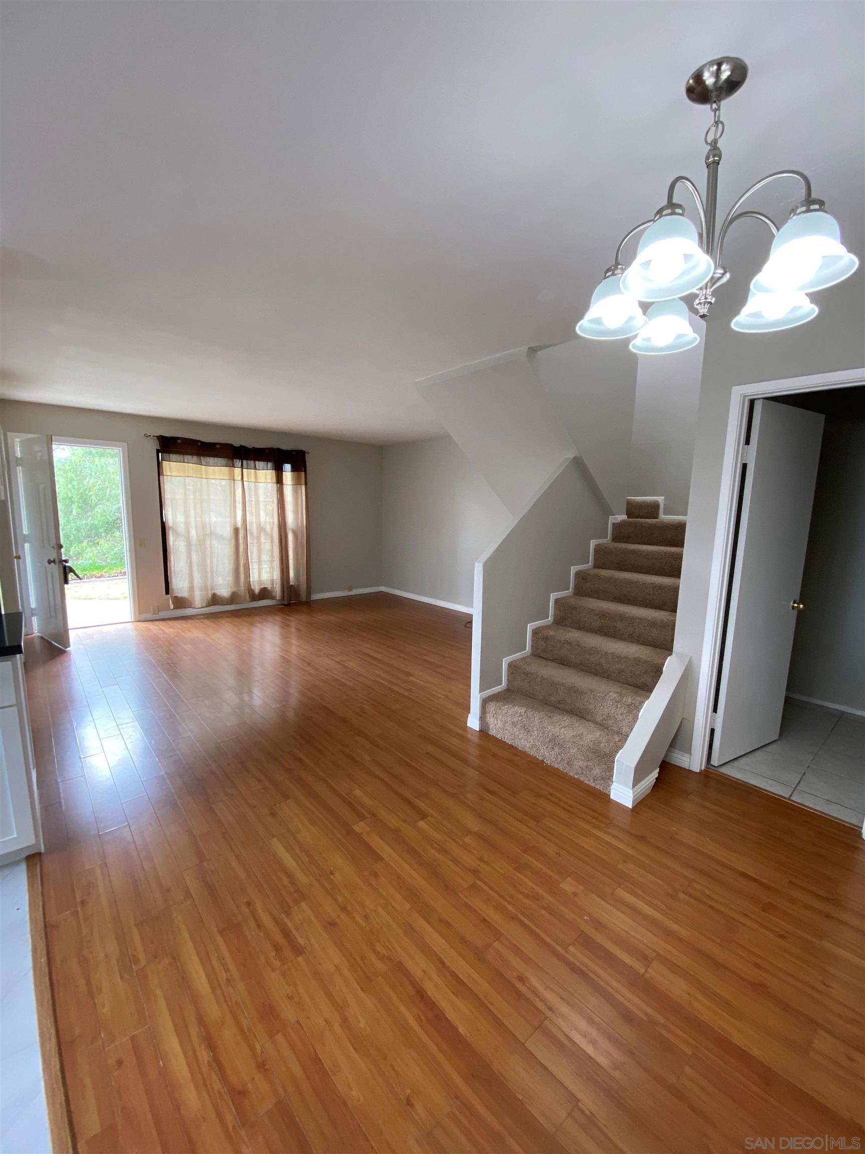 Detail Gallery Image 9 of 33 For 9526  Easter Way, San Diego,  CA 92121 - 3 Beds | 1/1 Baths