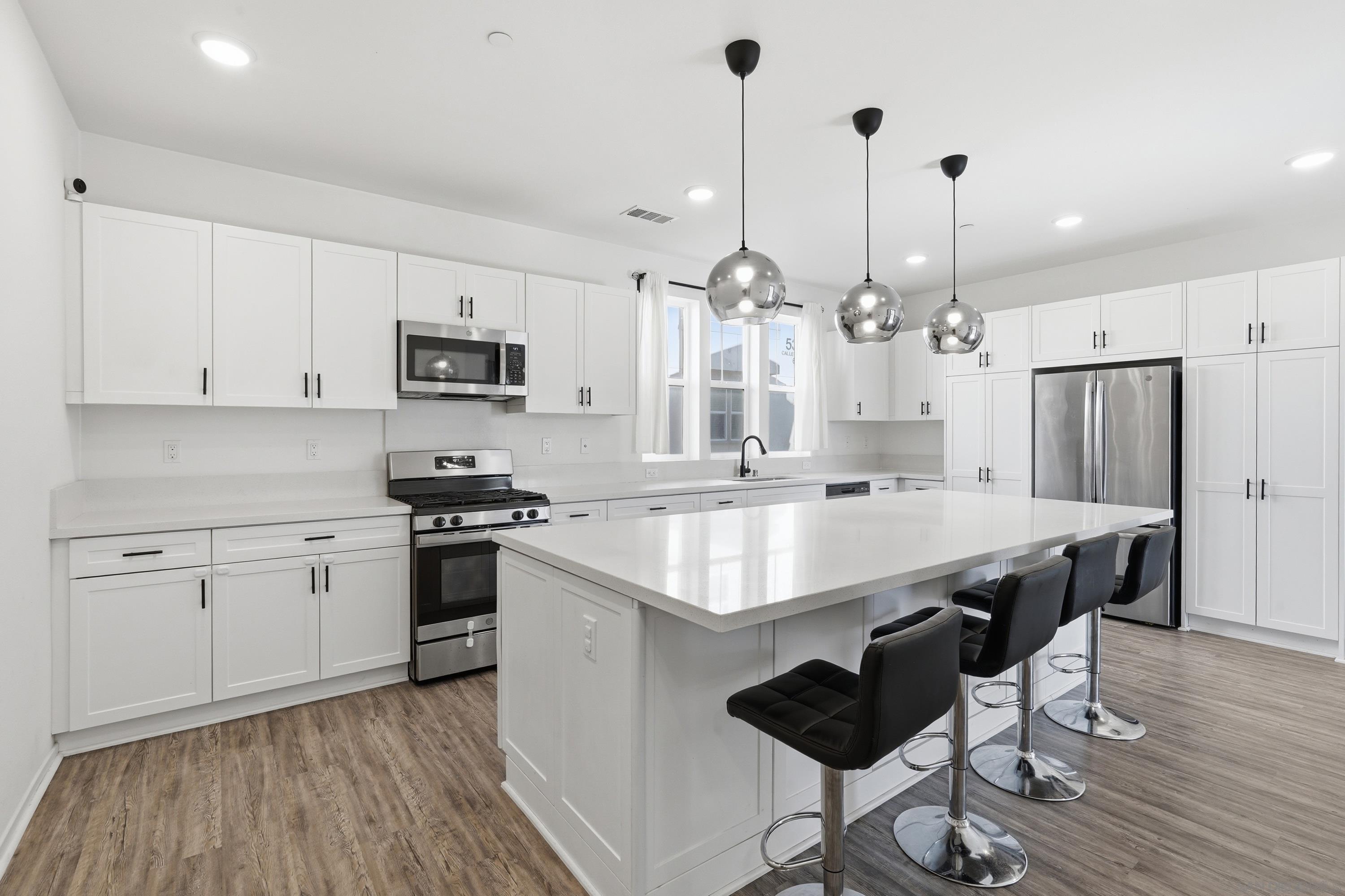 Front Image Thumbnail for SD260009137