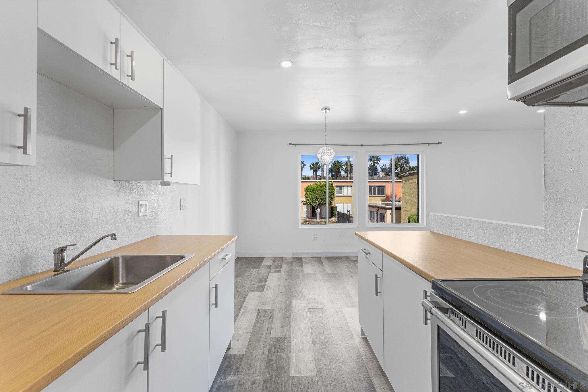 Front Image Thumbnail for SD260009145