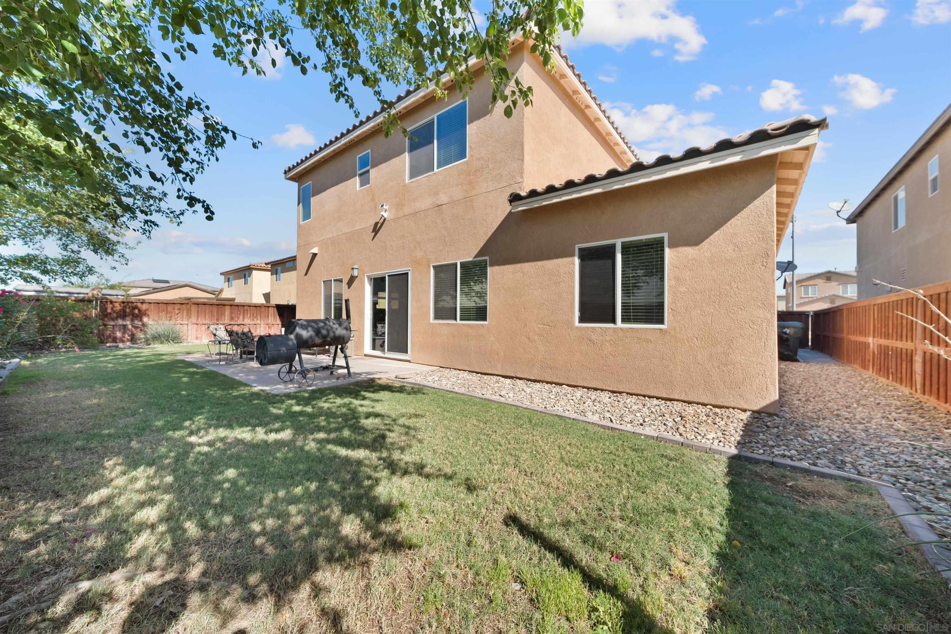 Detail Gallery Image 32 of 44 For 669  Las Lomas, Imperial,  CA 92251 - 5 Beds | 3 Baths