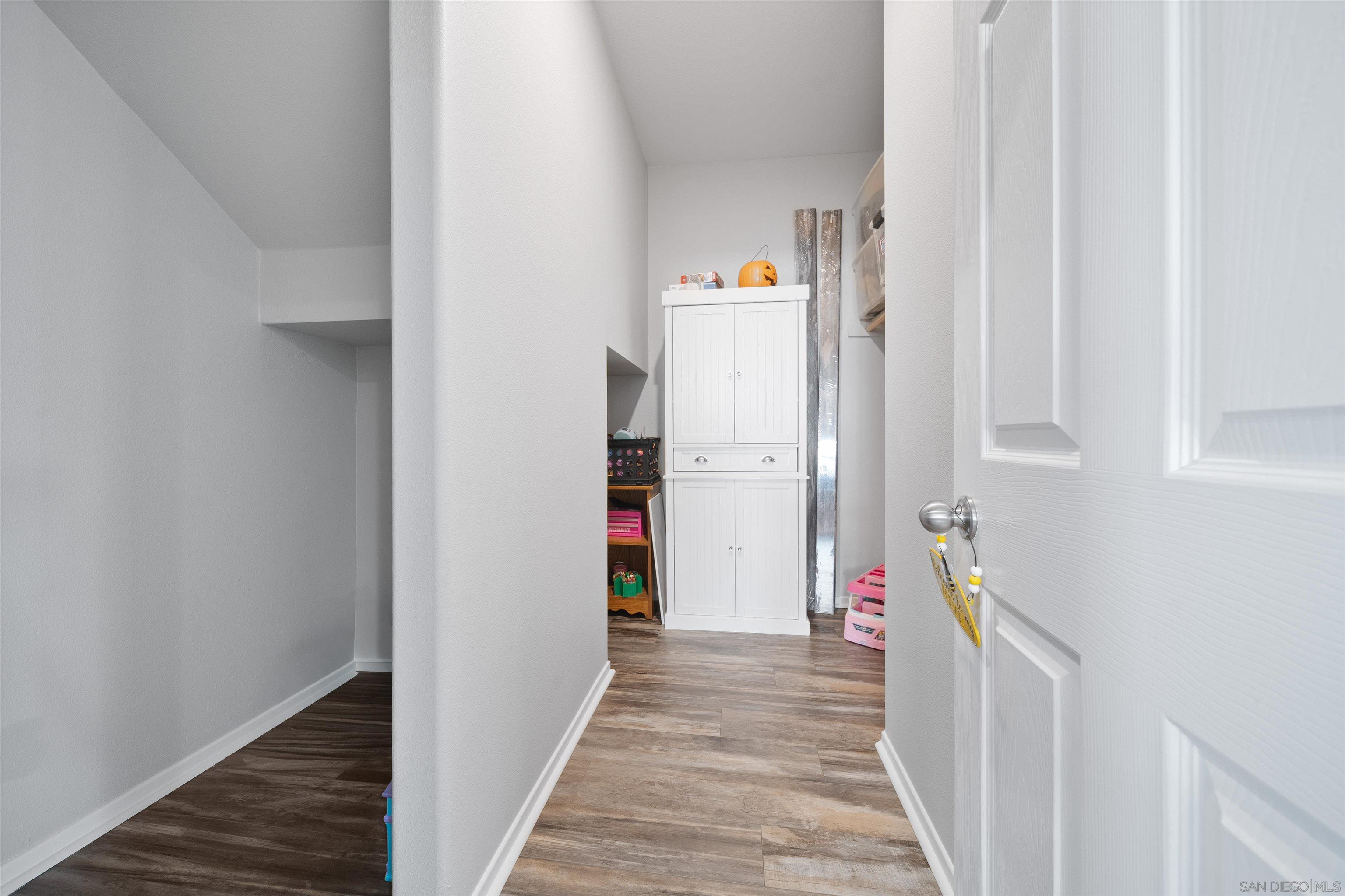 Detail Gallery Image 8 of 44 For 669  Las Lomas, Imperial,  CA 92251 - 5 Beds | 3 Baths