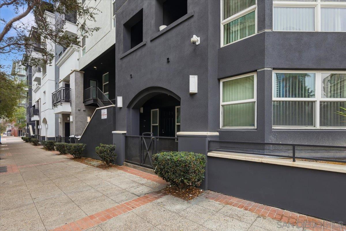 Front Image Thumbnail for SD260009159