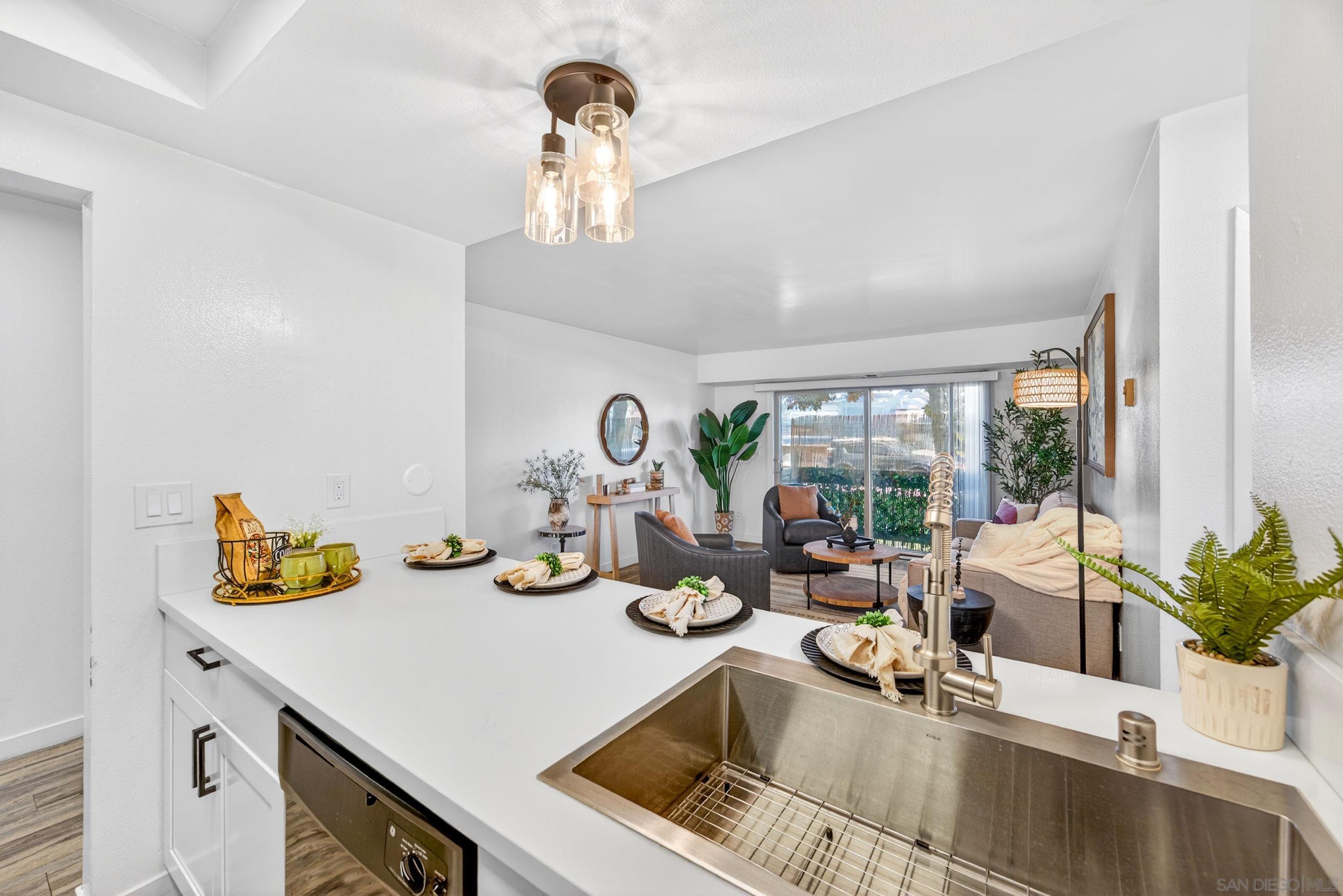 Front Image Thumbnail for SD260009185