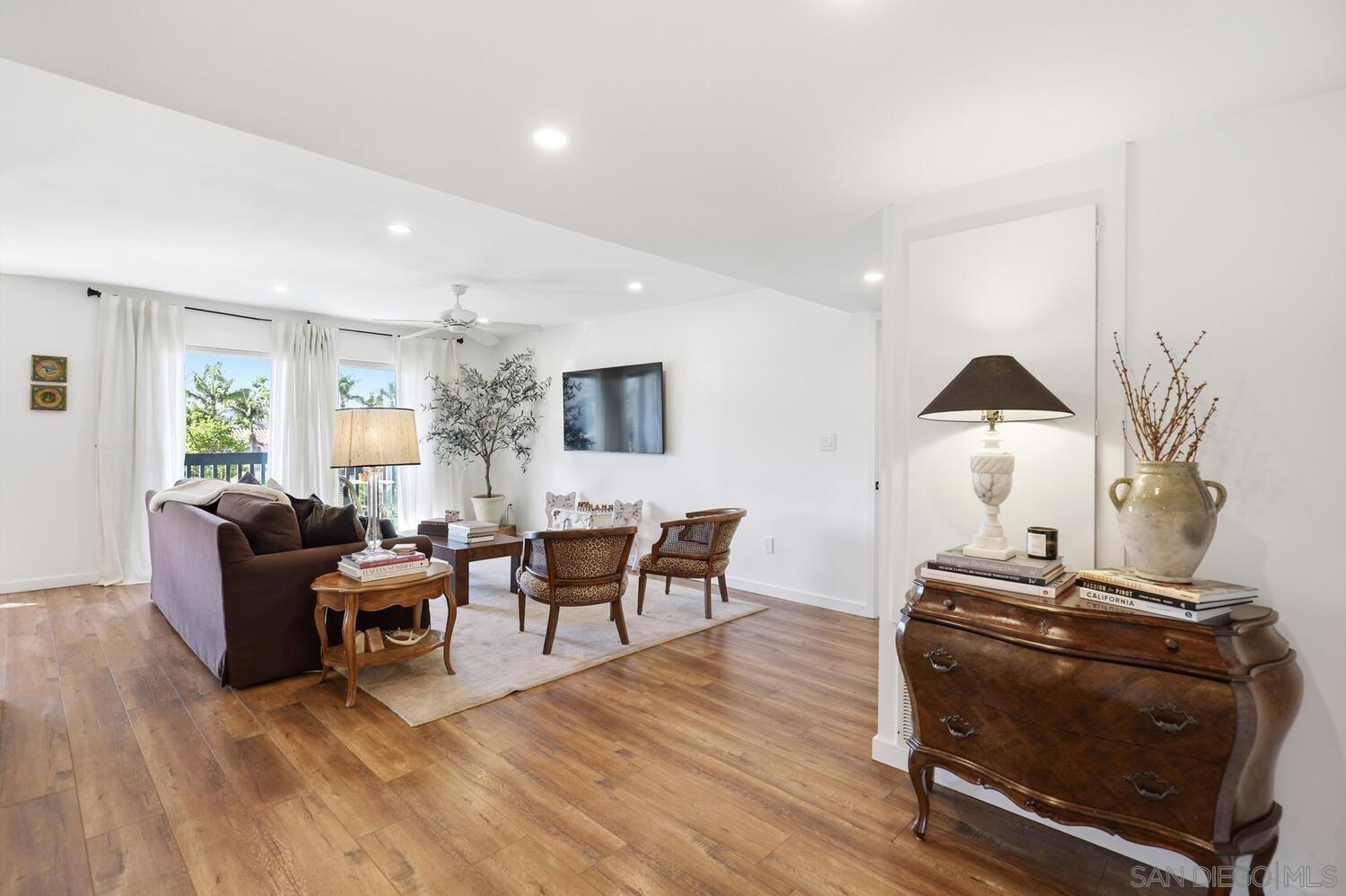 Front Image Thumbnail for SD260009196