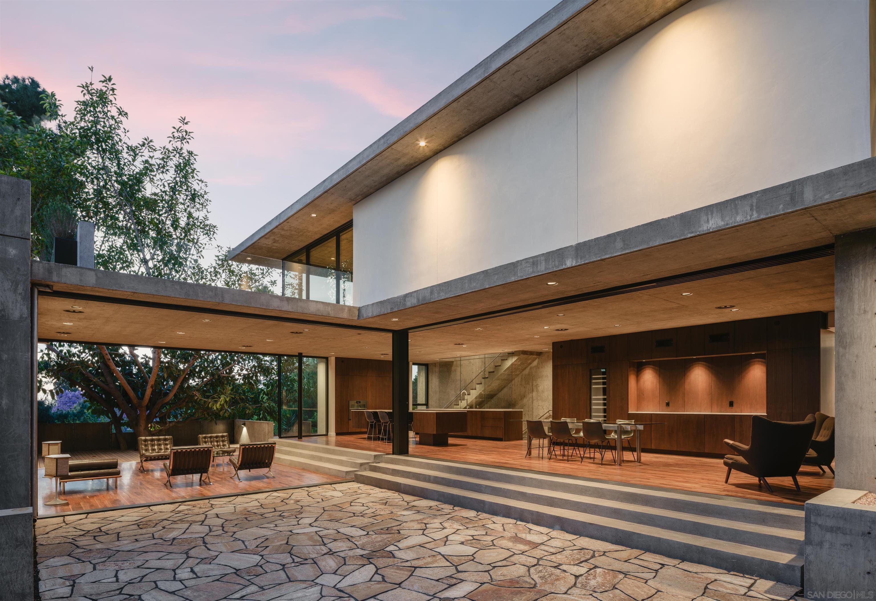 Front Image Thumbnail for SD260009203