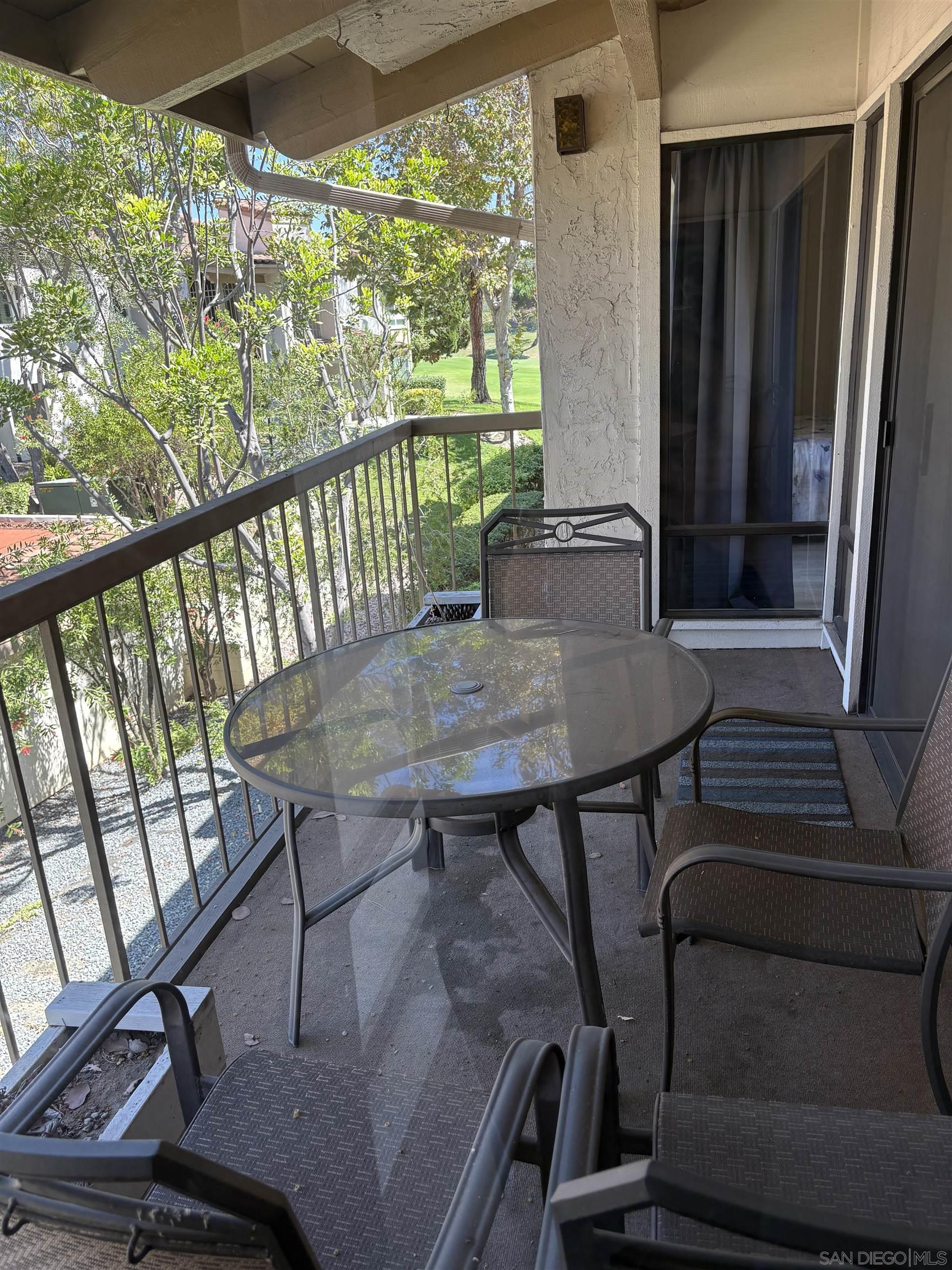 Detail Gallery Image 10 of 17 For 12575  Oaks North Dr  219, San Diego,  CA 92128 - 2 Beds | 2 Baths