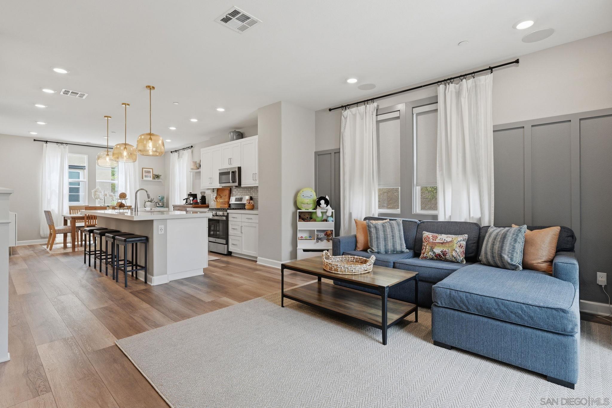 Front Image Thumbnail for SD260009217