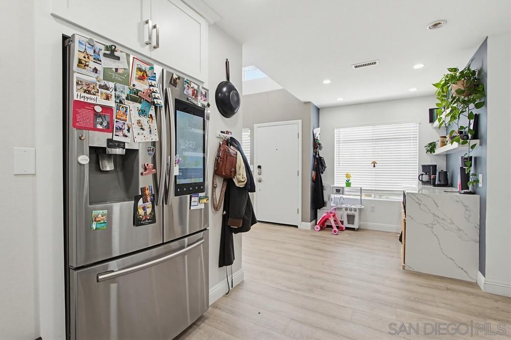 Detail Gallery Image 16 of 41 For 340  Ferrara, Vista,  CA 92083 - 3 Beds | 2/1 Baths