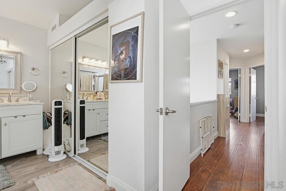 Detail Gallery Image 25 of 41 For 340  Ferrara, Vista,  CA 92083 - 3 Beds | 2/1 Baths