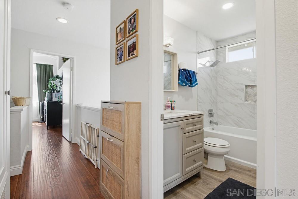 Detail Gallery Image 26 of 41 For 340  Ferrara, Vista,  CA 92083 - 3 Beds | 2/1 Baths