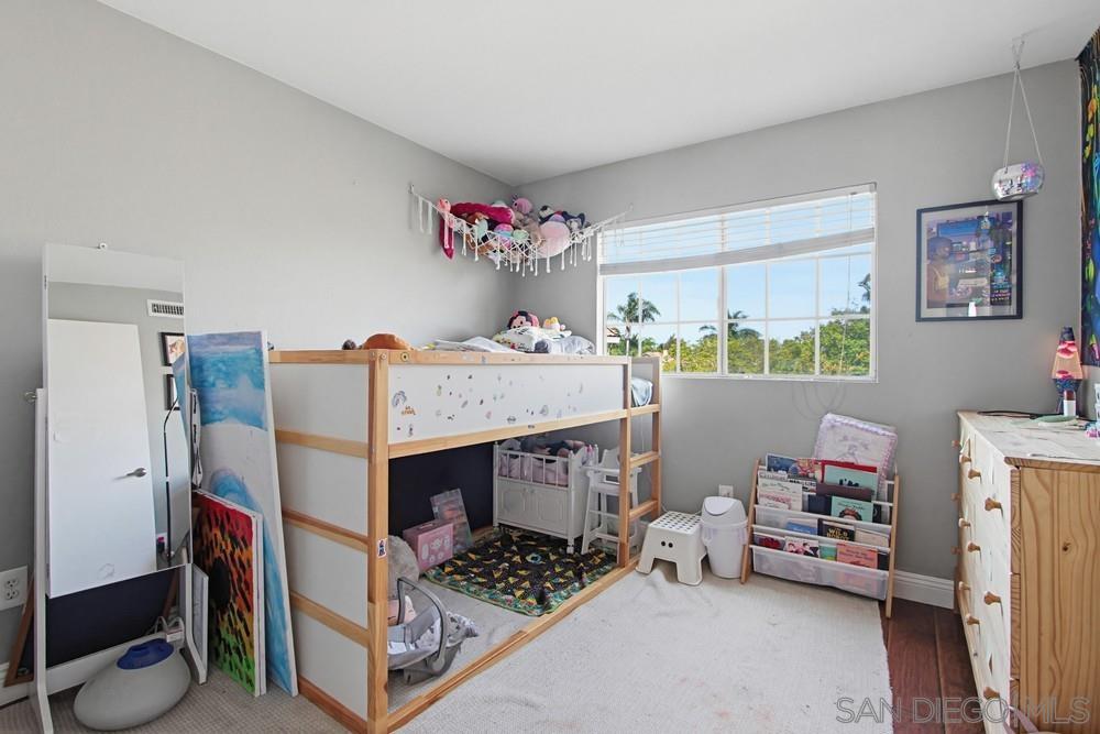 Detail Gallery Image 29 of 41 For 340  Ferrara, Vista,  CA 92083 - 3 Beds | 2/1 Baths