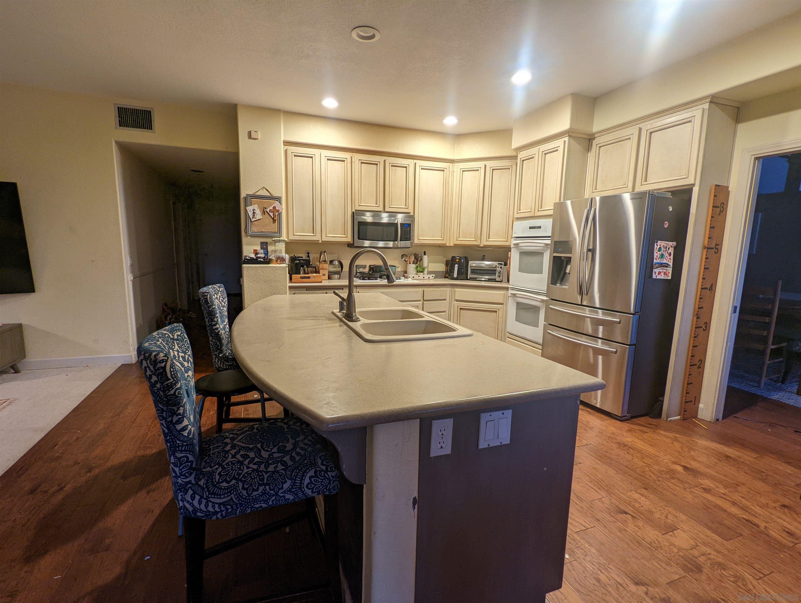 Detail Gallery Image 12 of 12 For 11216  Monticook Ct, San Diego,  CA 92127 - 5 Beds | 3 Baths