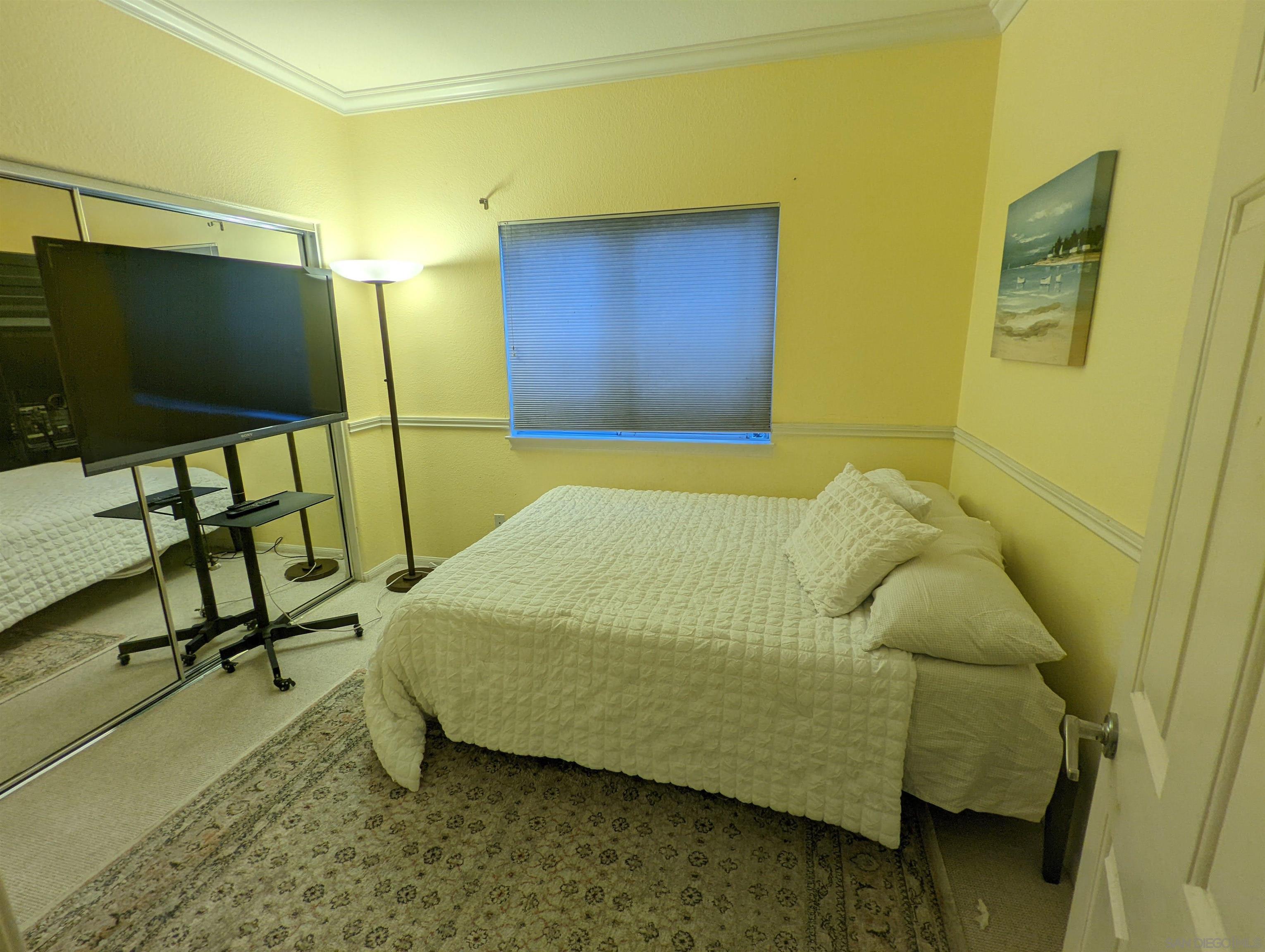 Detail Gallery Image 7 of 12 For 11216  Monticook Ct, San Diego,  CA 92127 - 5 Beds | 3 Baths